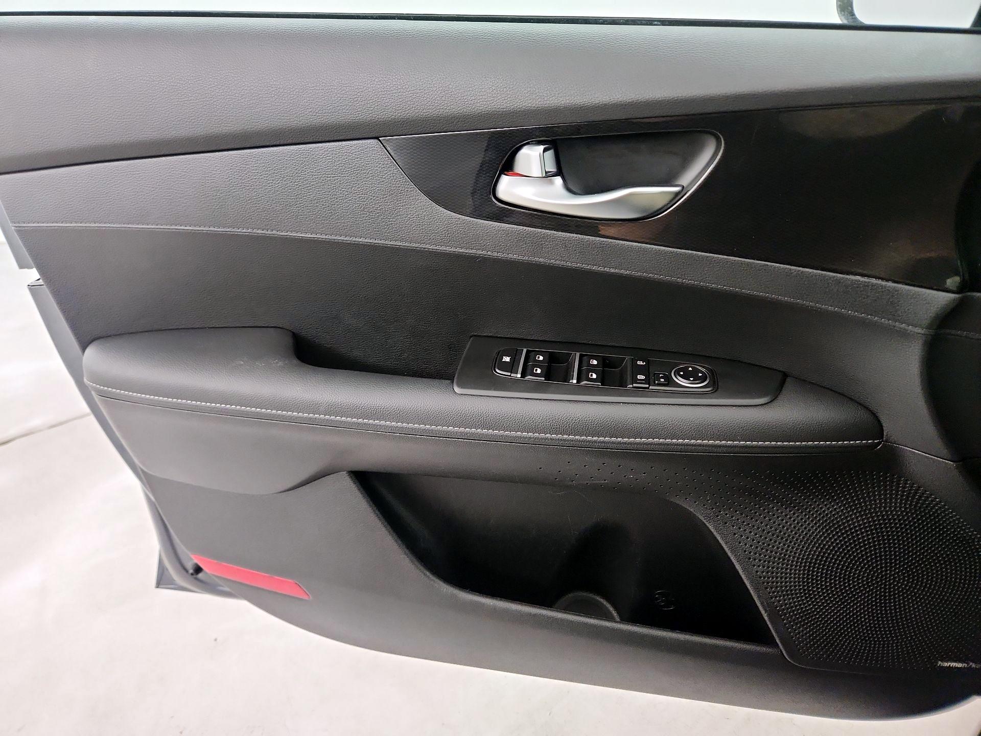 Thumbnail: 2023 Kia Forte - 12