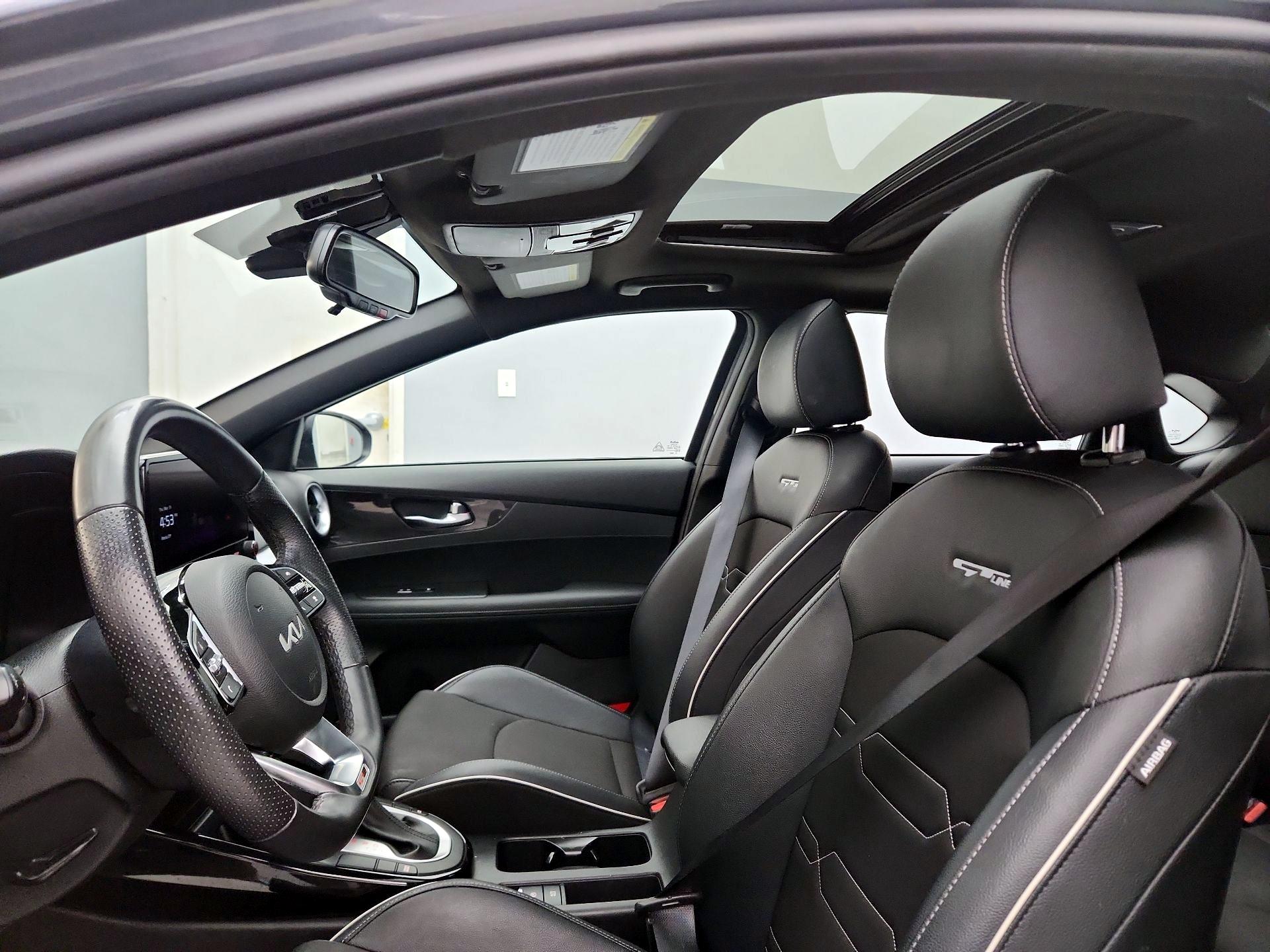 Thumbnail: 2023 Kia Forte - 20