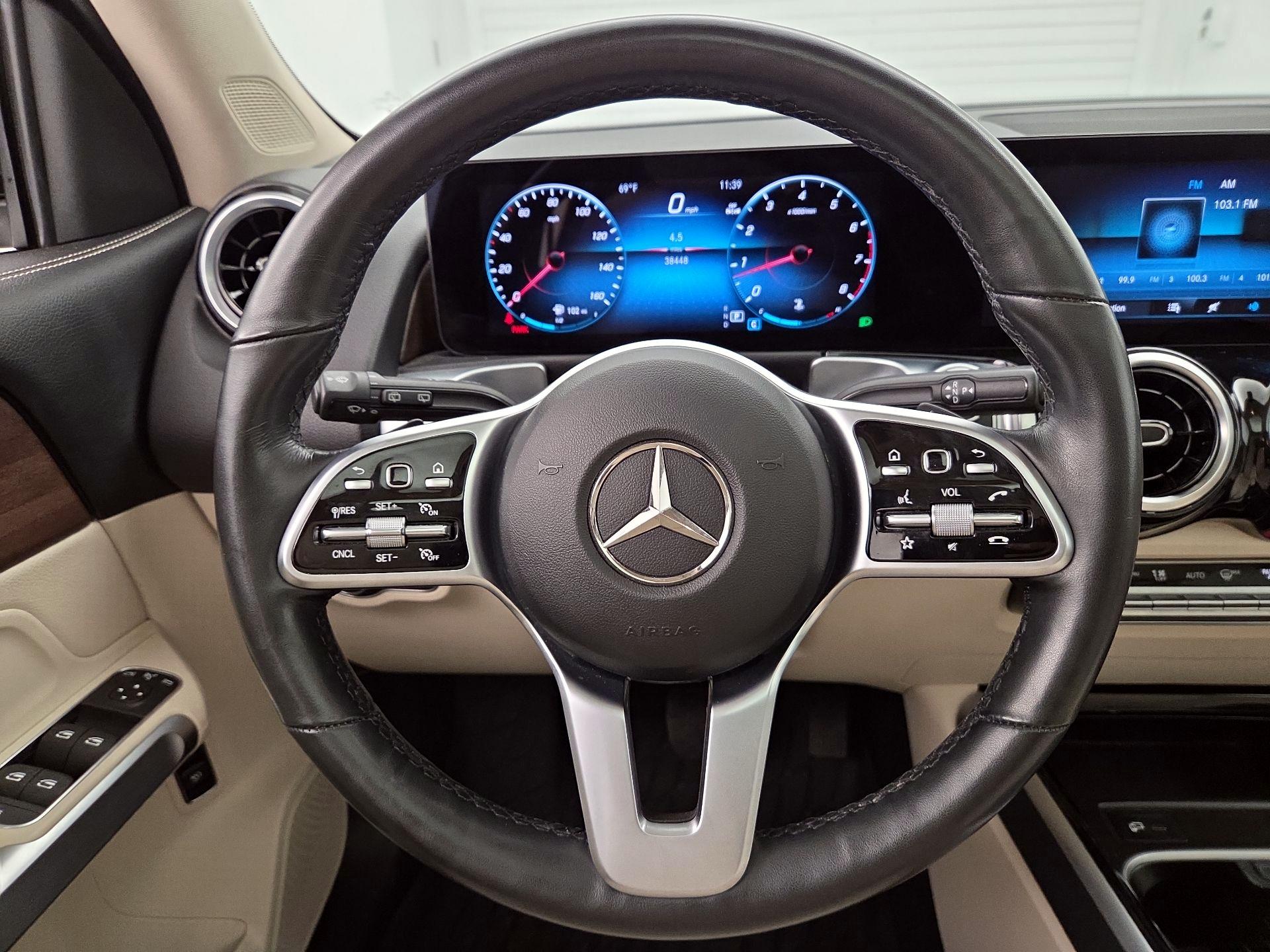 Thumbnail: 2023 Mercedes-Benz GLB - 10