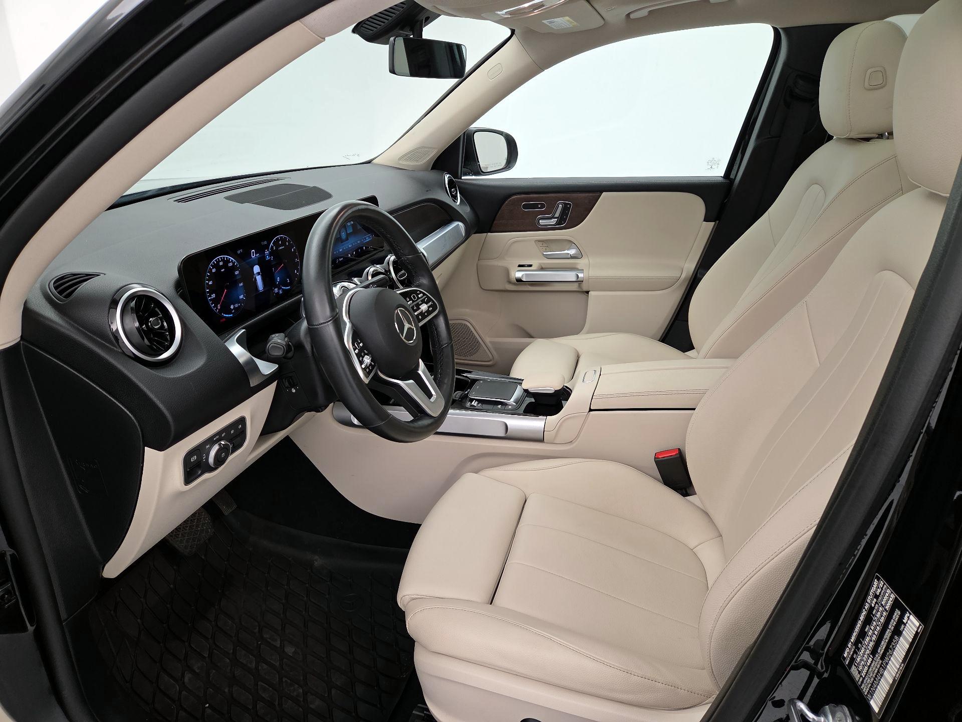 Thumbnail: 2023 Mercedes-Benz GLB - 11