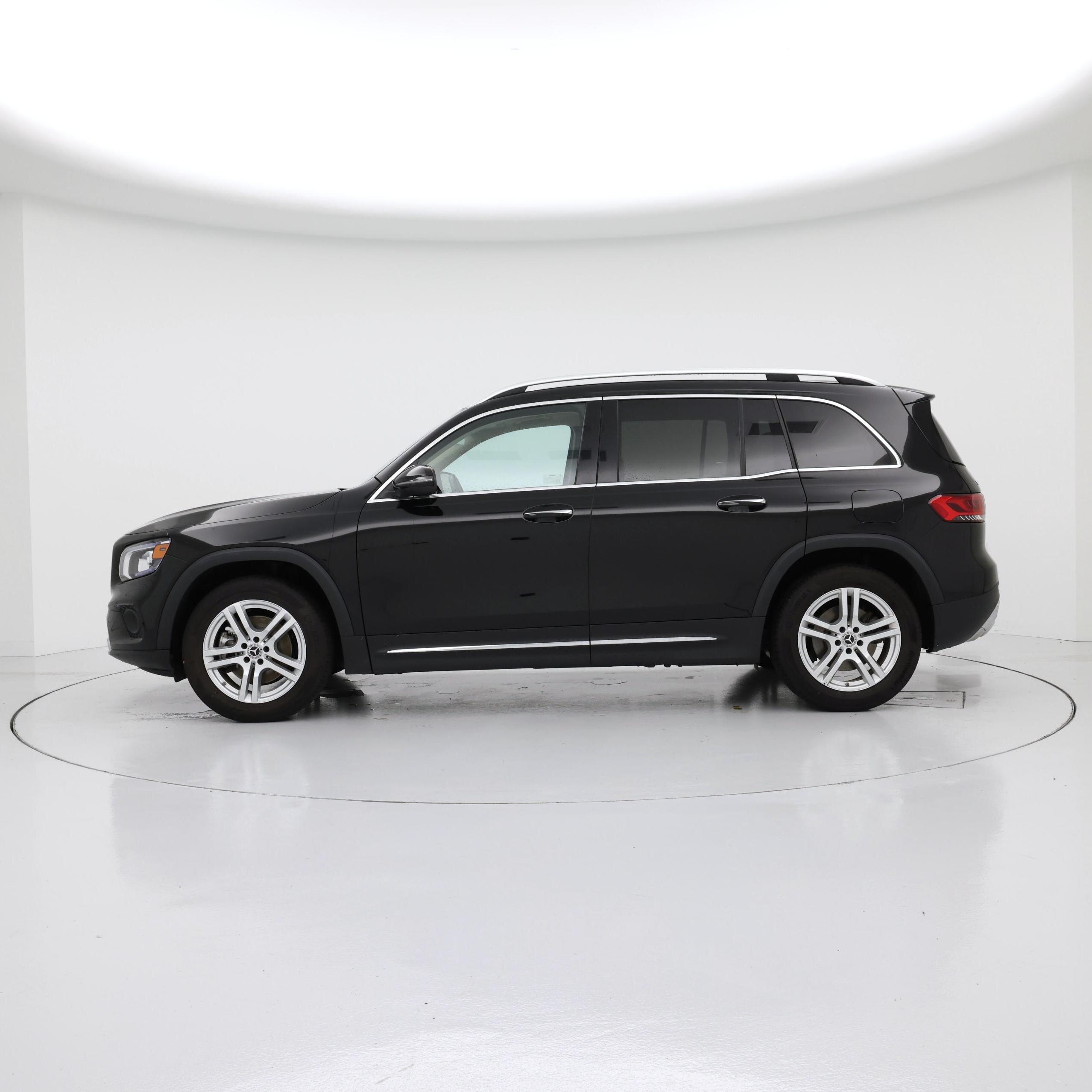 Thumbnail: 2023 Mercedes-Benz GLB - 3