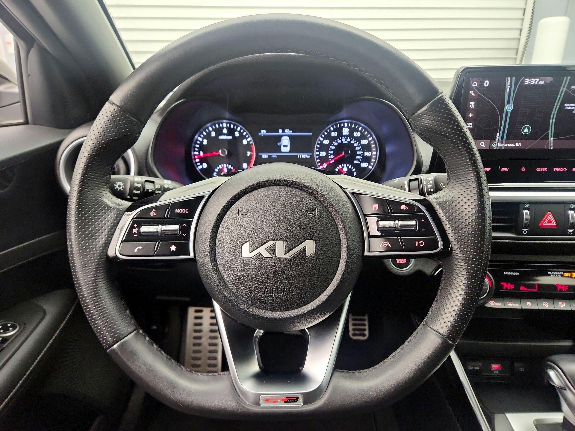 Thumbnail: 2023 Kia Forte - 10