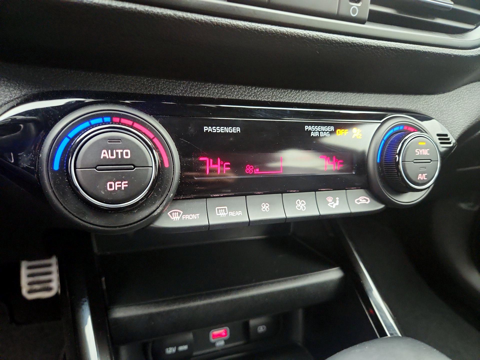 Thumbnail: 2023 Kia Forte - 17