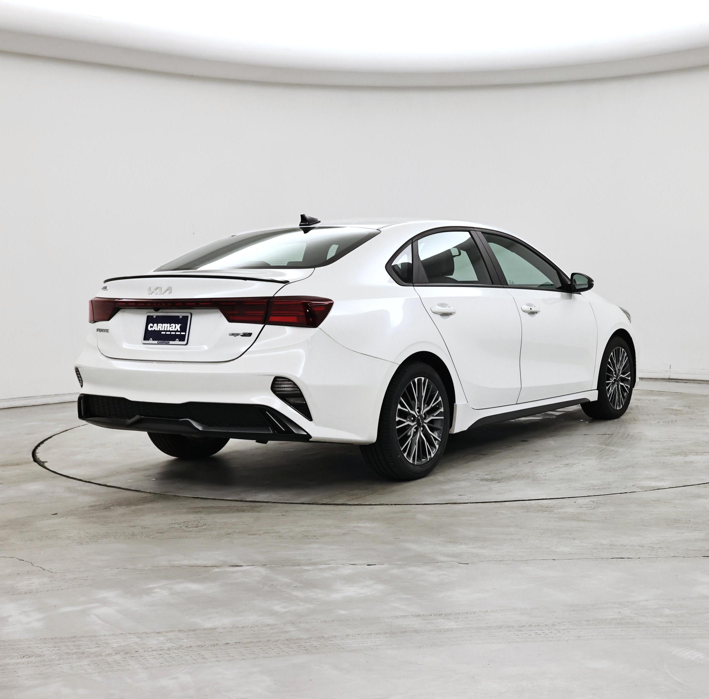 Thumbnail: 2023 Kia Forte - 8