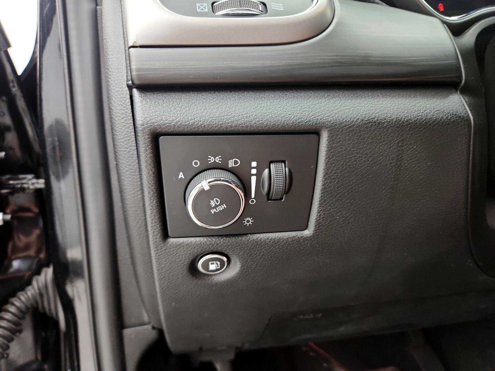 Thumbnail: 2022 Jeep Grand Cherokee - 13