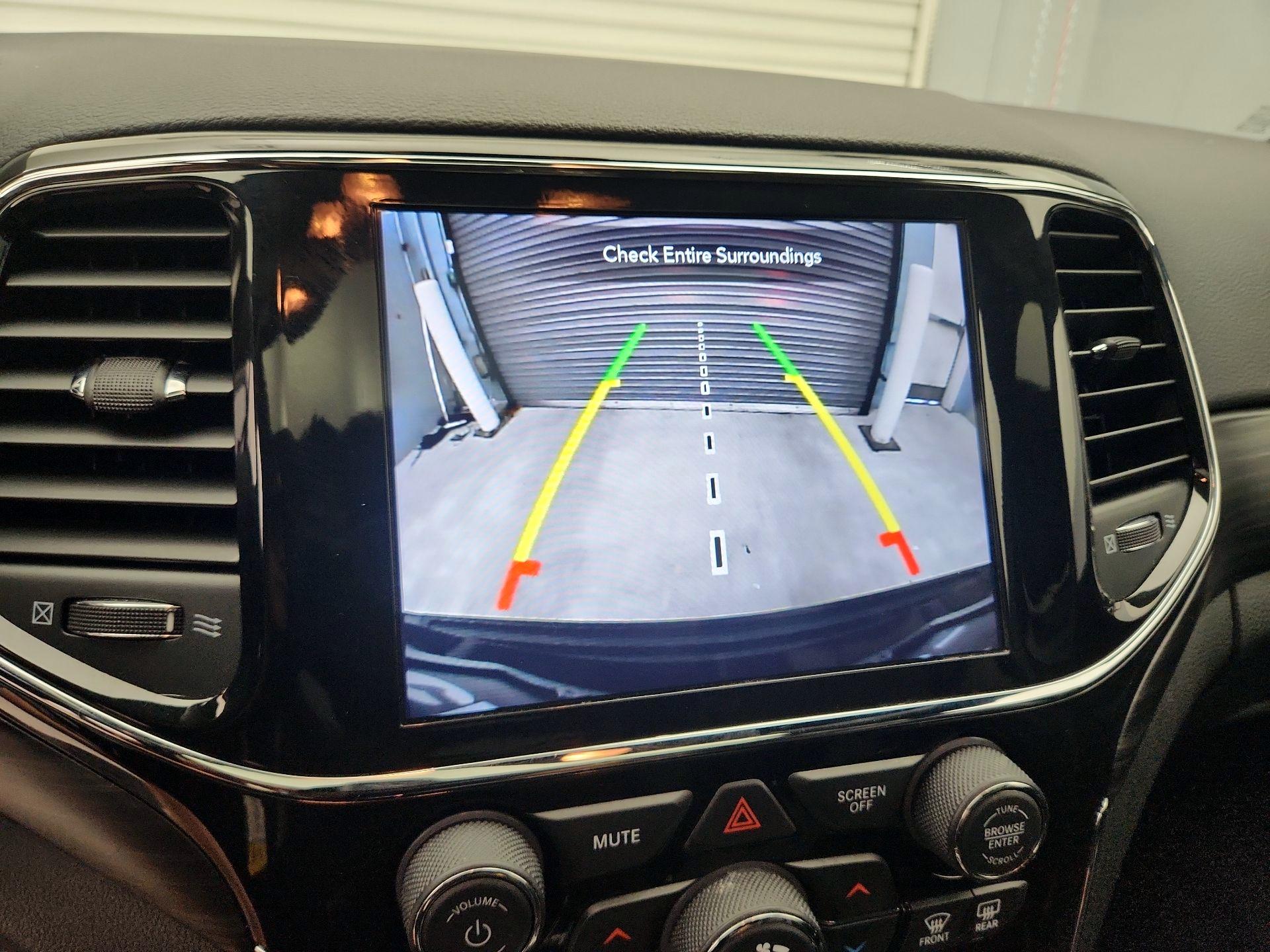 Thumbnail: 2022 Jeep Grand Cherokee - 15