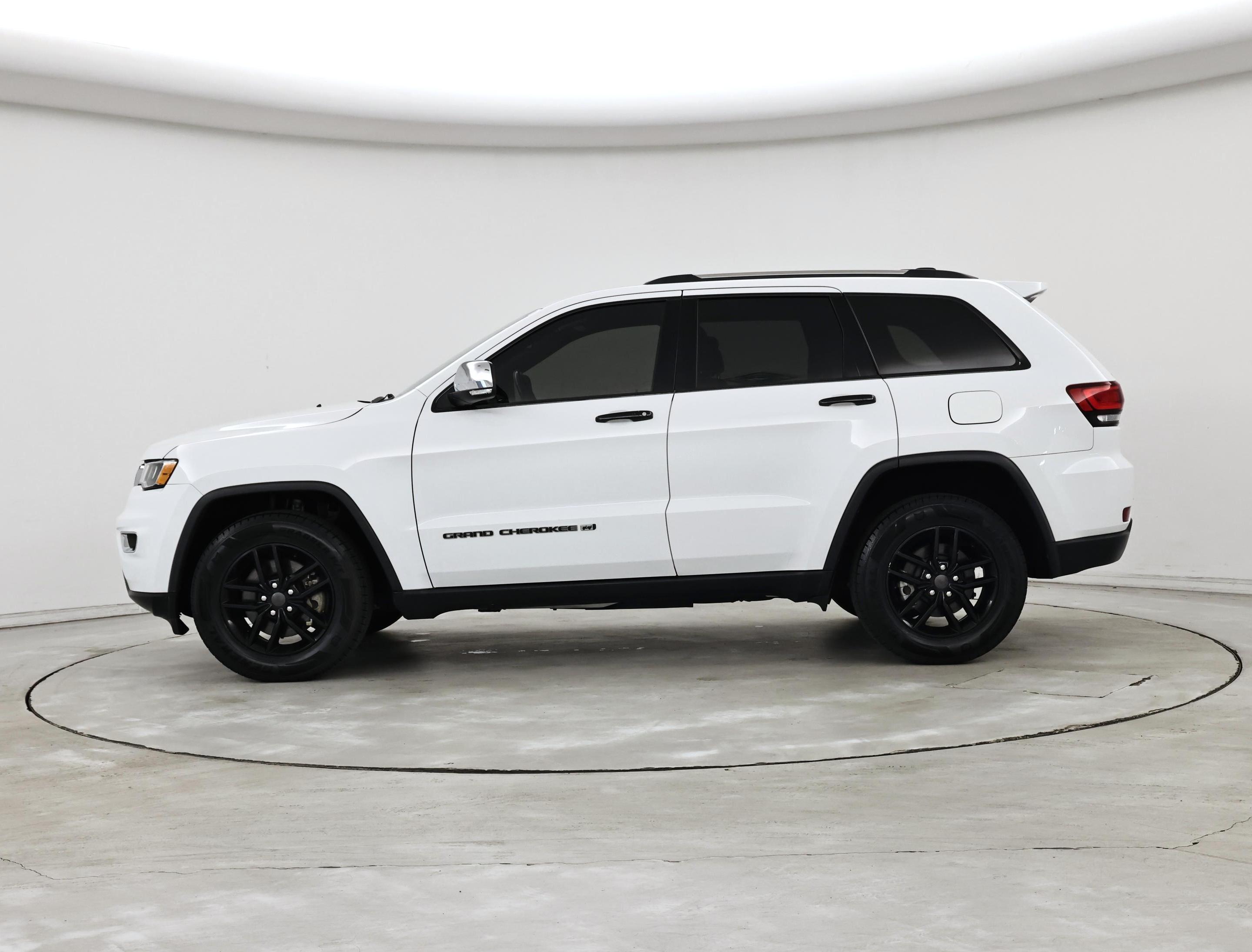 Thumbnail: 2022 Jeep Grand Cherokee - 3