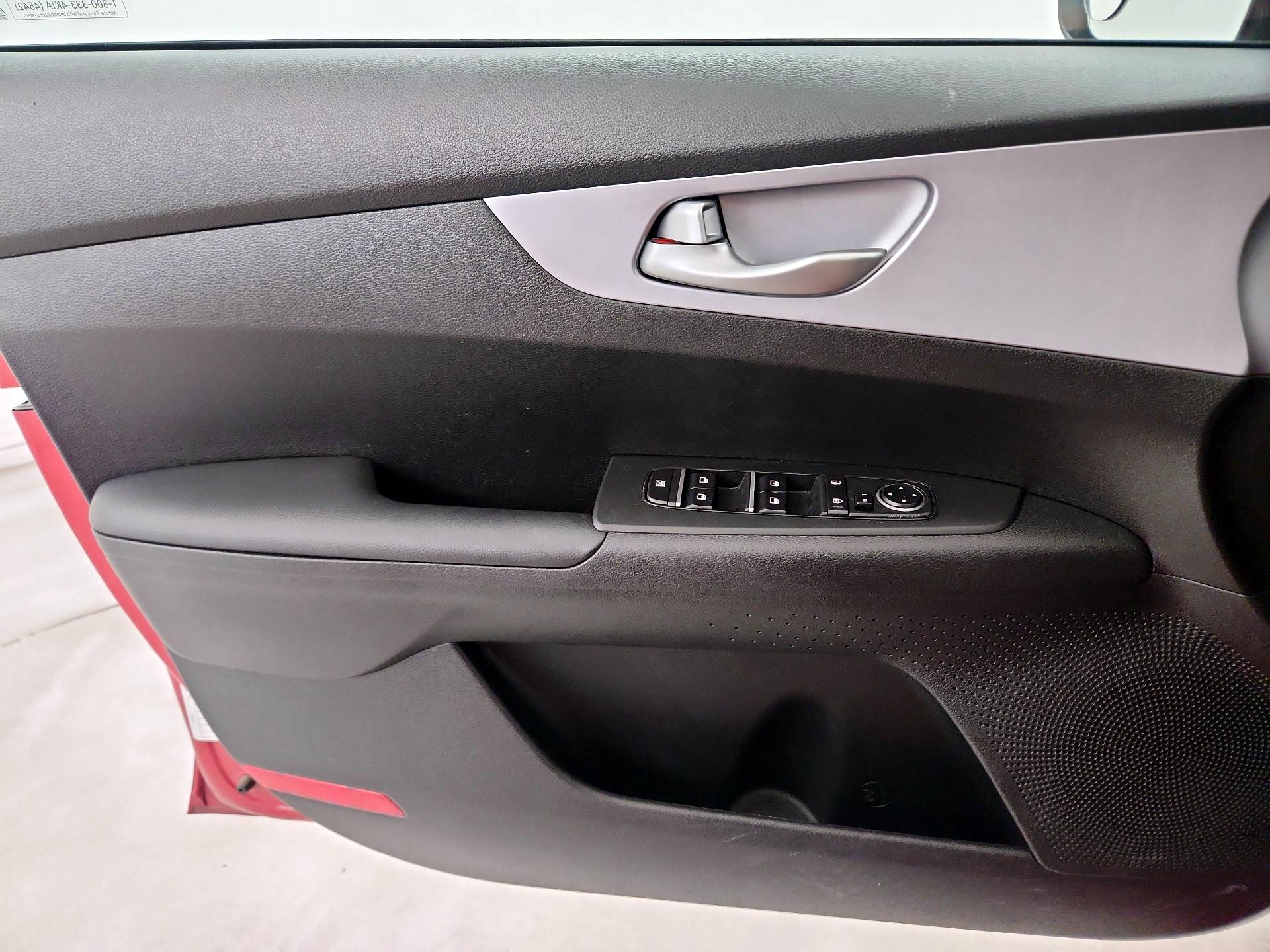 Thumbnail: 2024 Kia Forte - 12