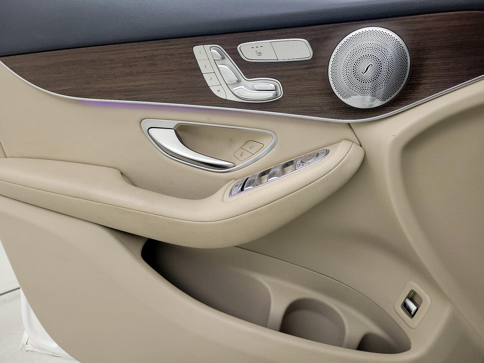Thumbnail: 2020 Mercedes-Benz GLC - 12