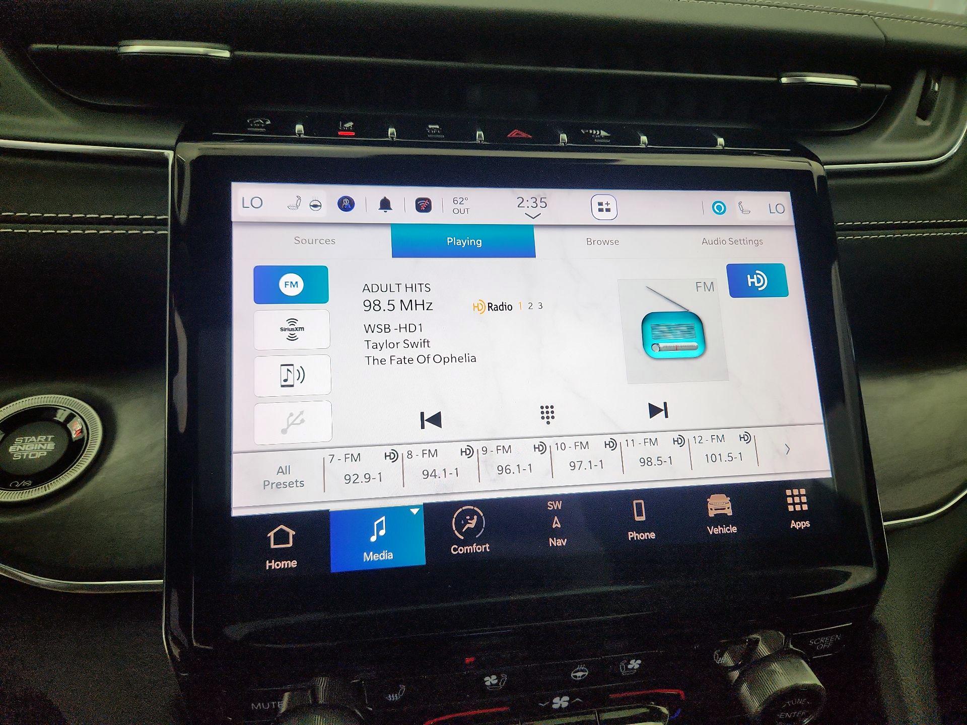 Thumbnail: 2022 Jeep Grand Cherokee - 16