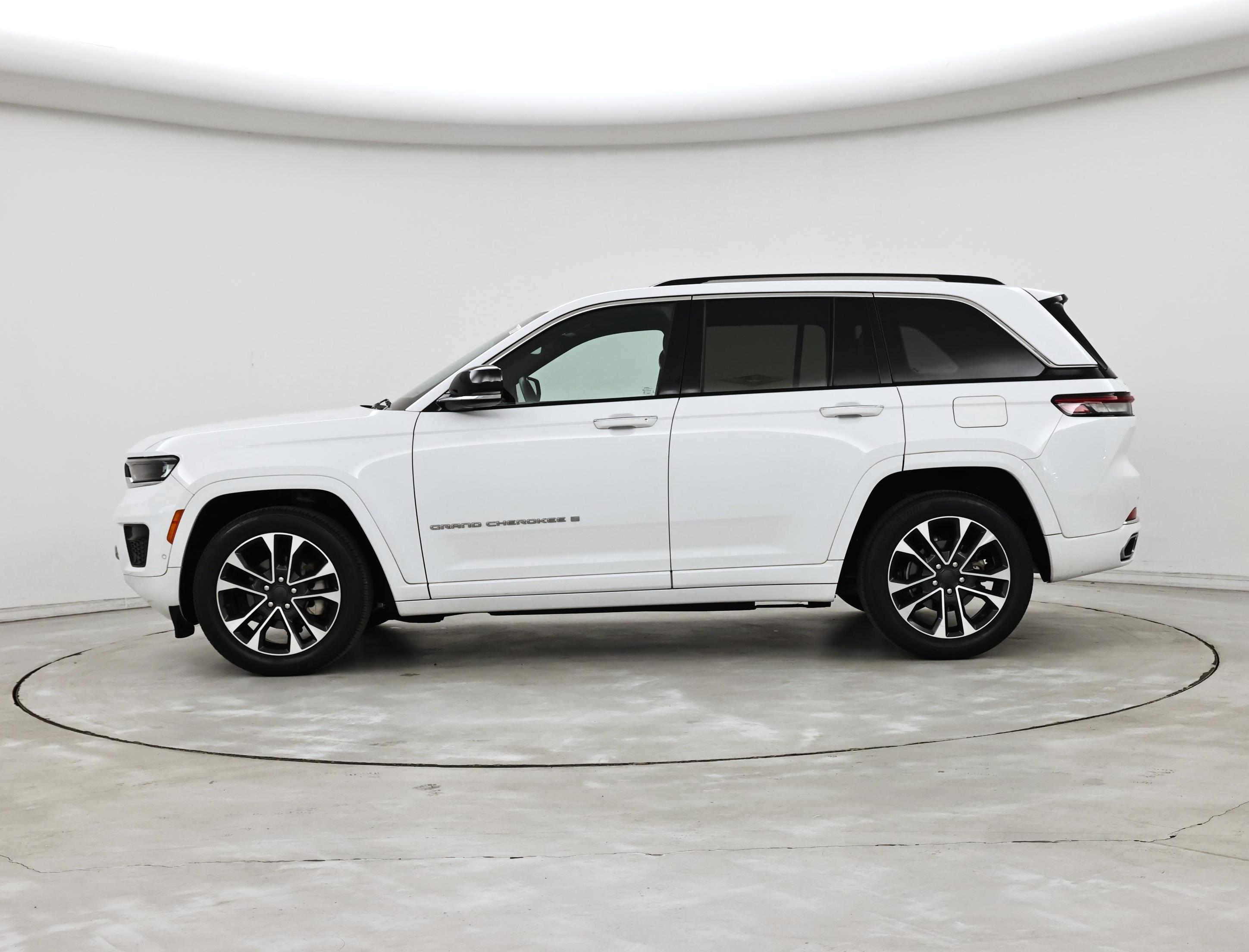 Thumbnail: 2022 Jeep Grand Cherokee - 3