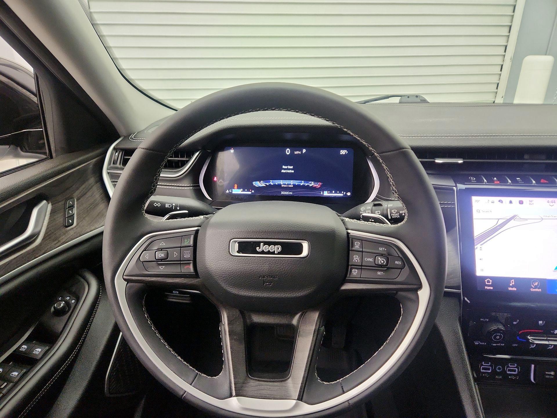 Thumbnail: 2023 Jeep Grand Cherokee - 10