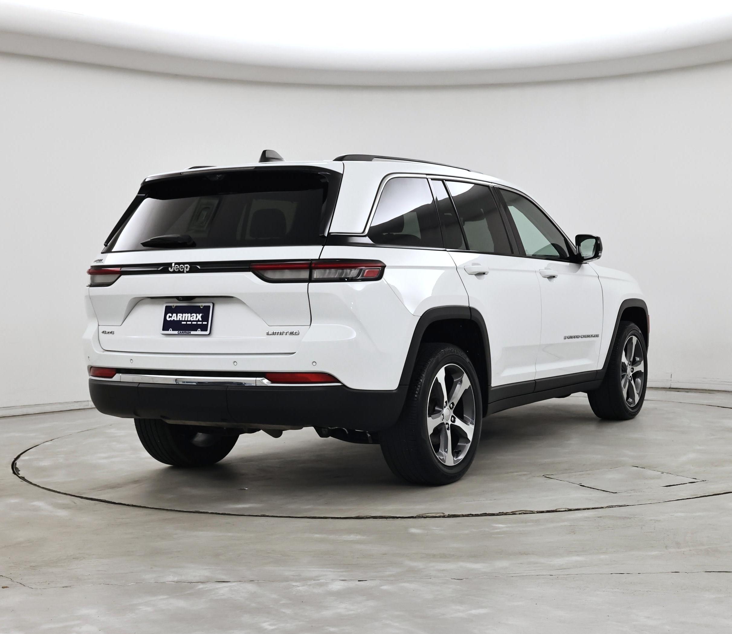 Thumbnail: 2023 Jeep Grand Cherokee - 8