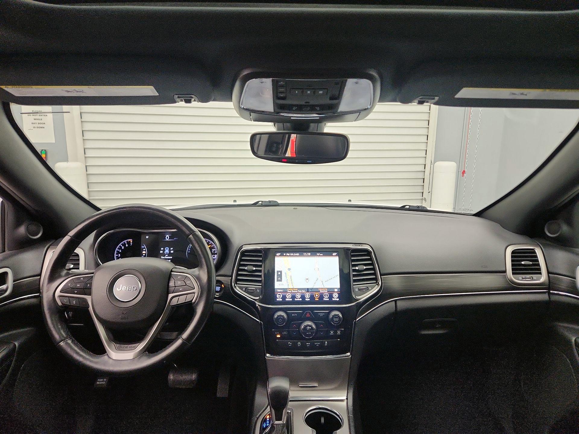 Thumbnail: 2022 Jeep Grand Cherokee - 9