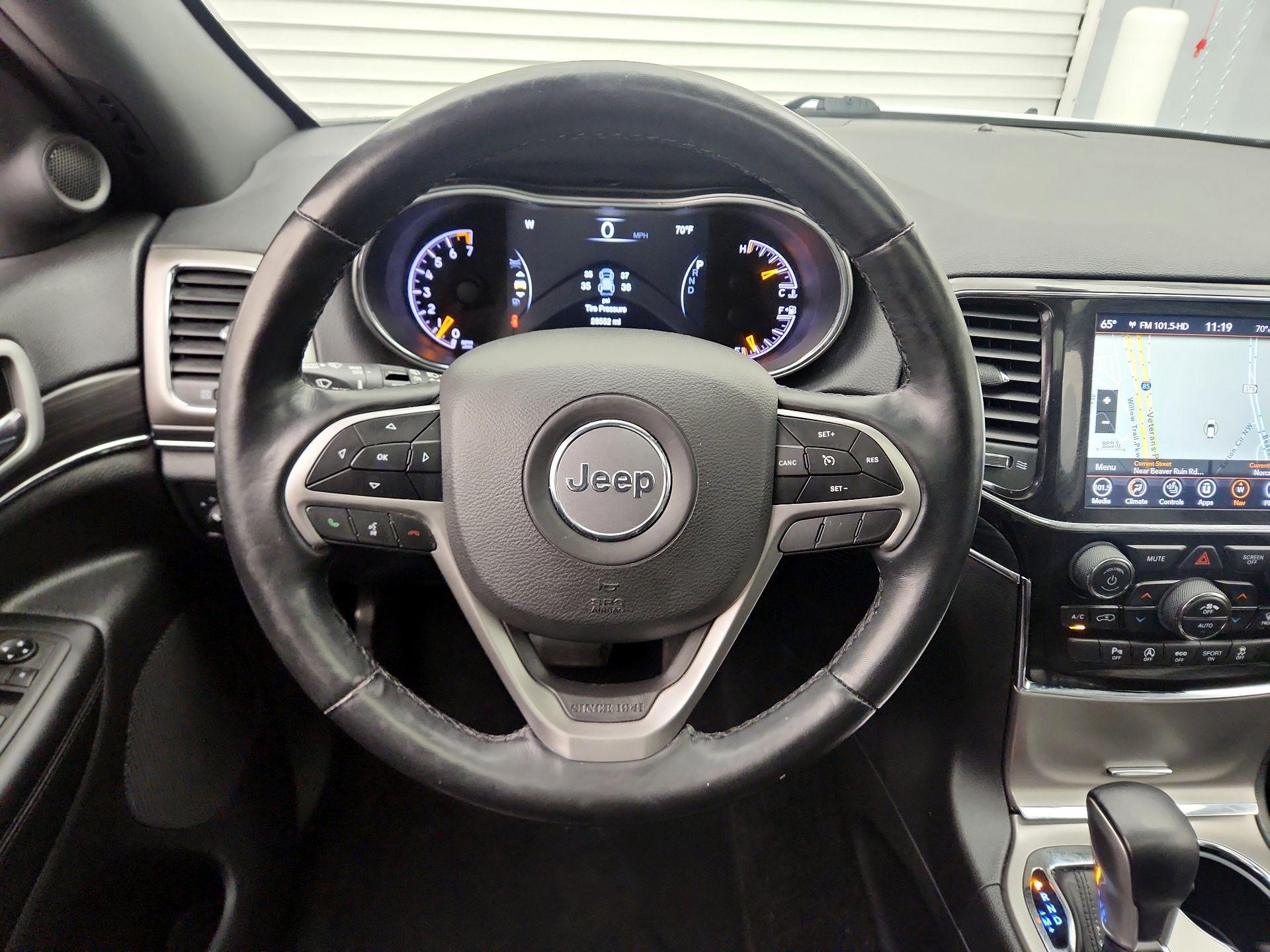 Thumbnail: 2022 Jeep Grand Cherokee - 10