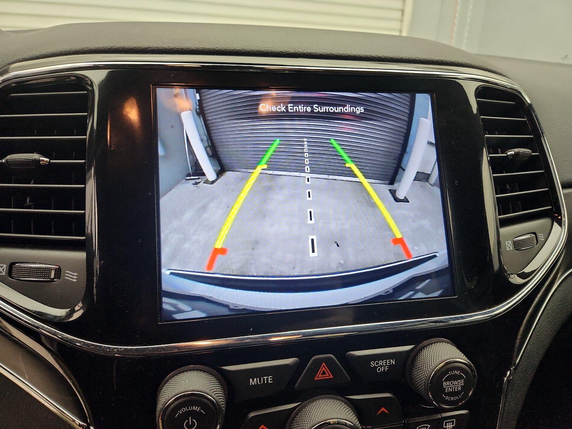 Thumbnail: 2022 Jeep Grand Cherokee - 15