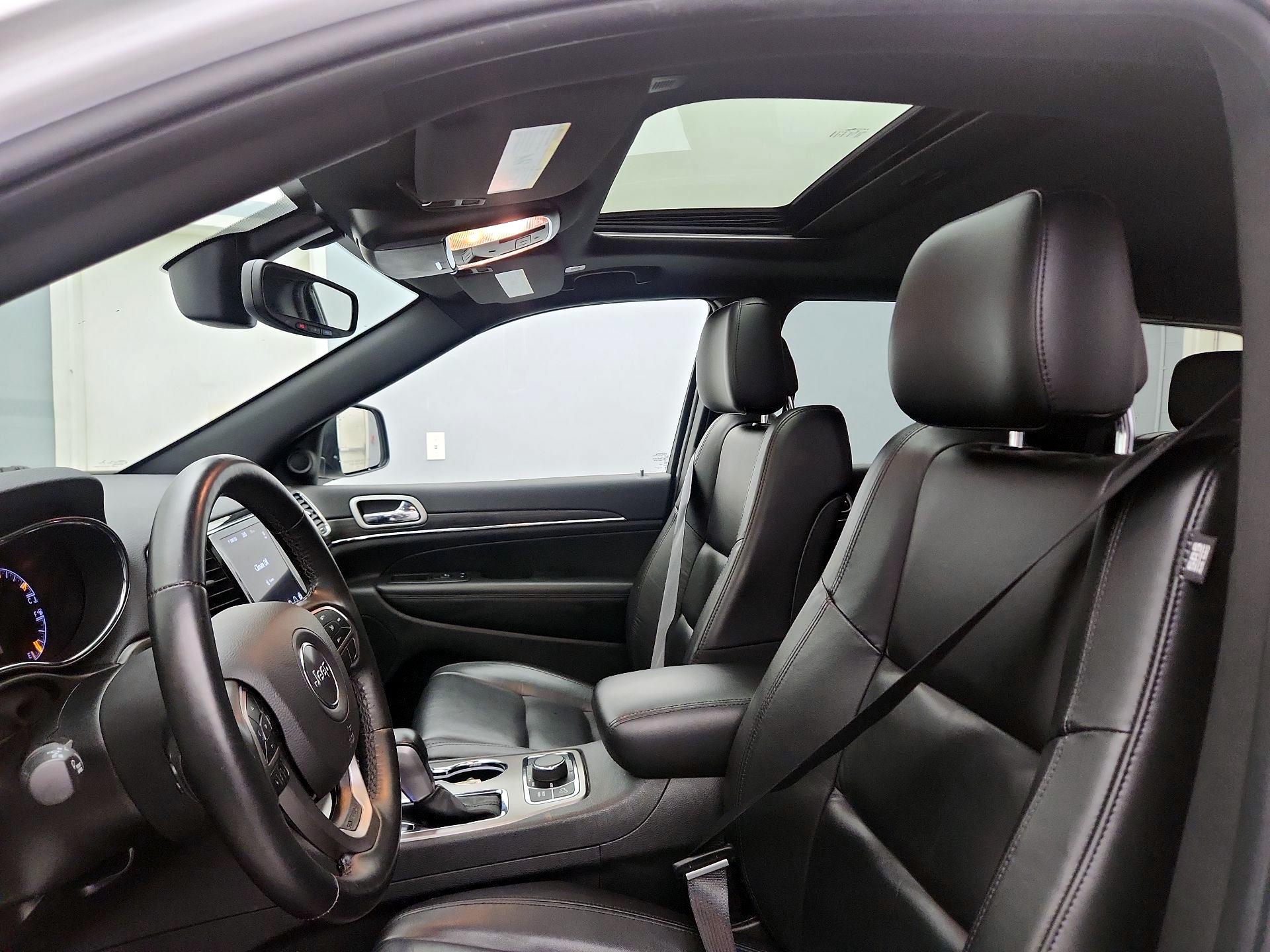 Thumbnail: 2022 Jeep Grand Cherokee - 20