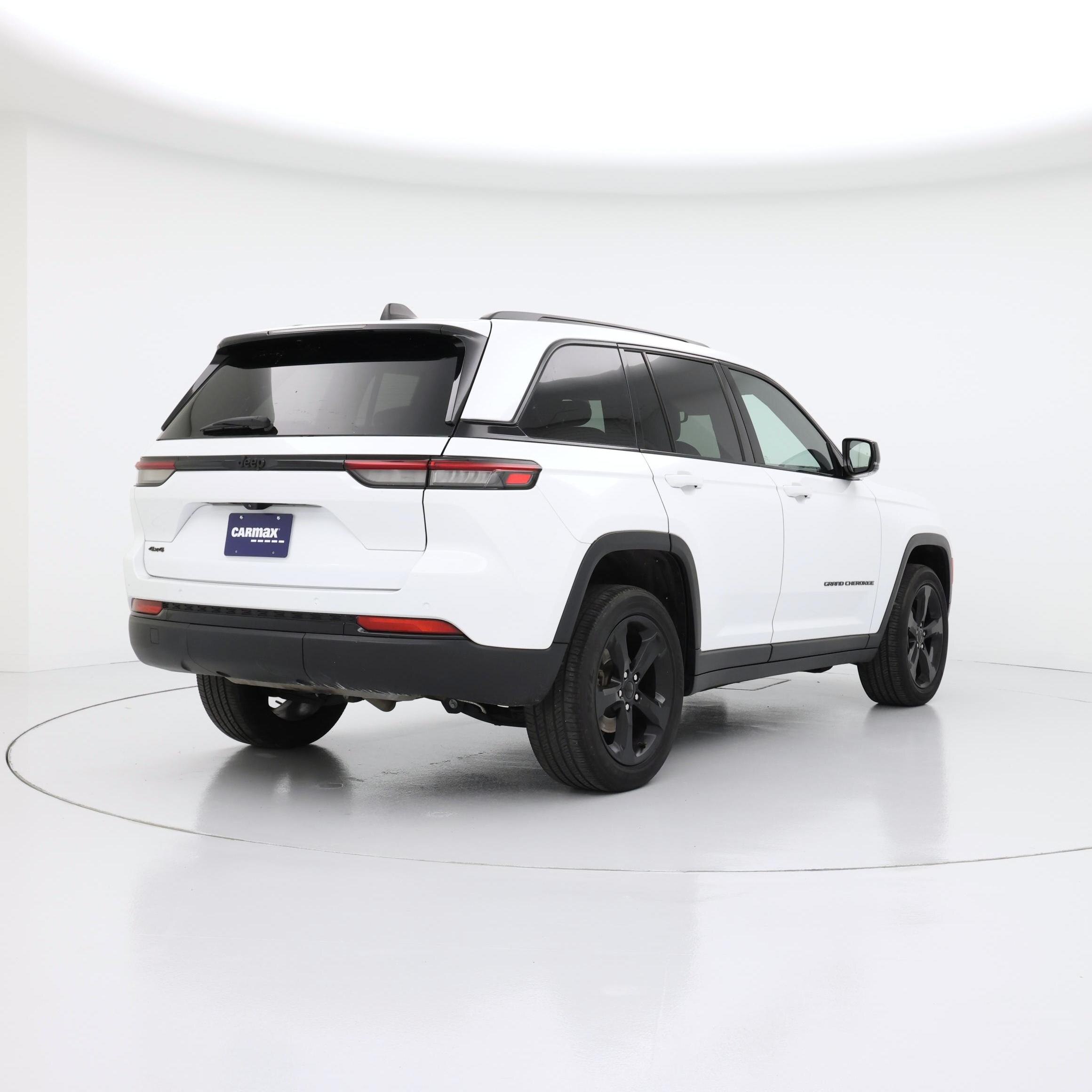 Thumbnail: 2023 Jeep Grand Cherokee - 8