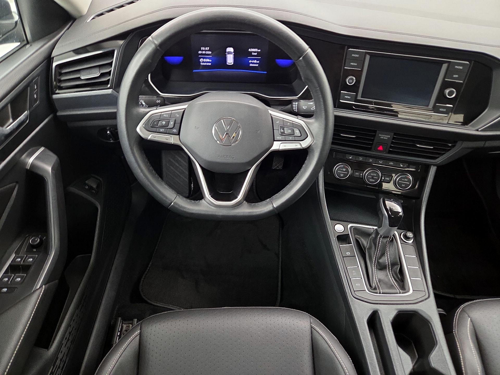 Thumbnail: 2024 Volkswagen Jetta - 10