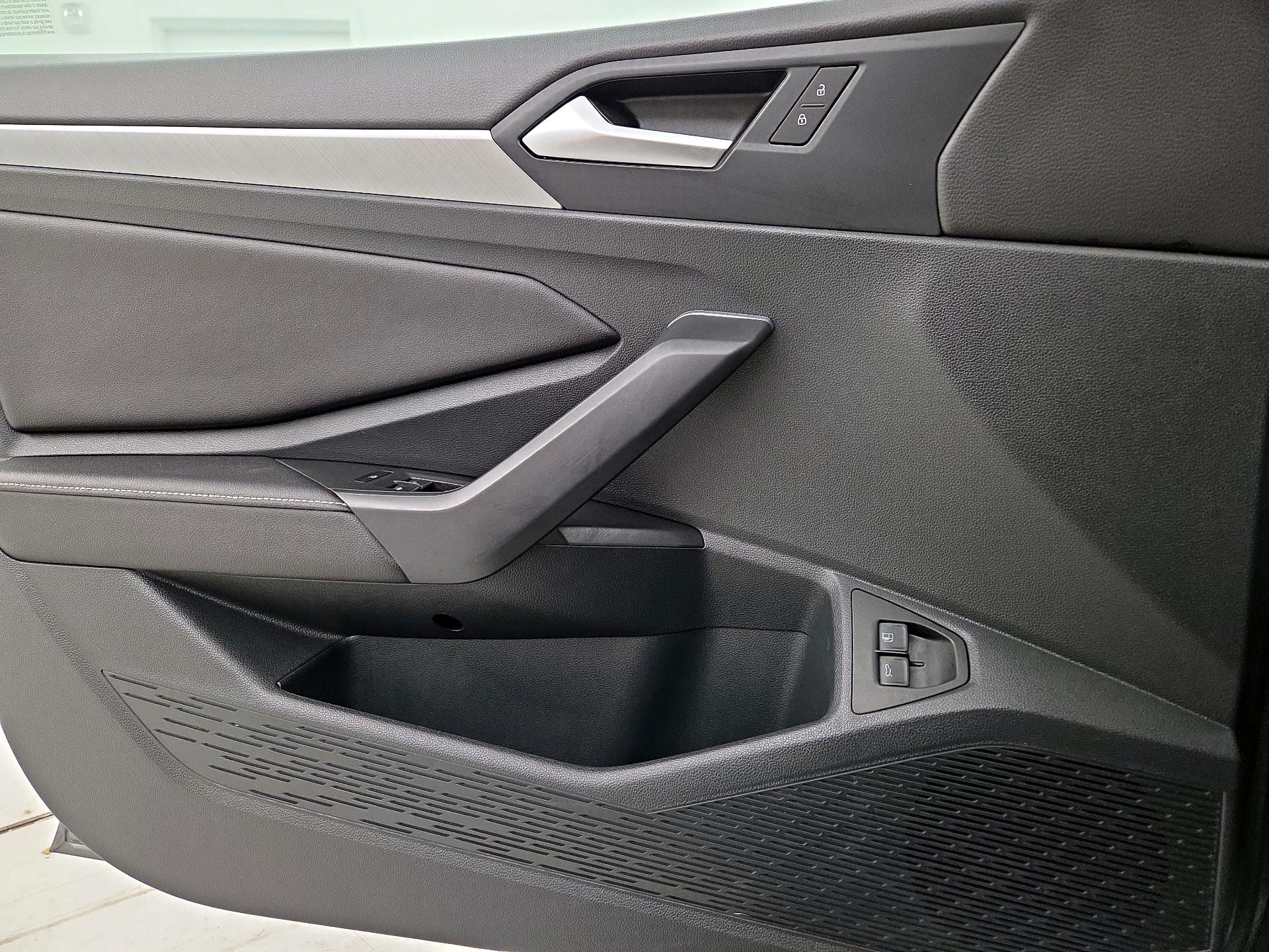 Thumbnail: 2024 Volkswagen Jetta - 12