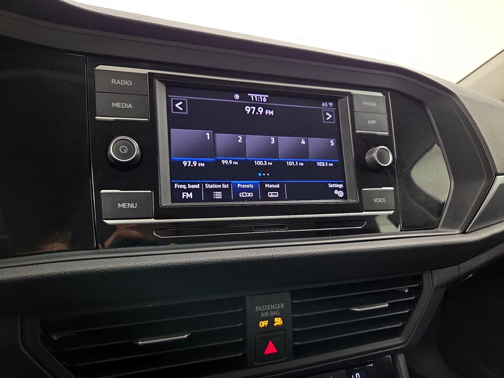 Thumbnail: 2024 Volkswagen Jetta - 15