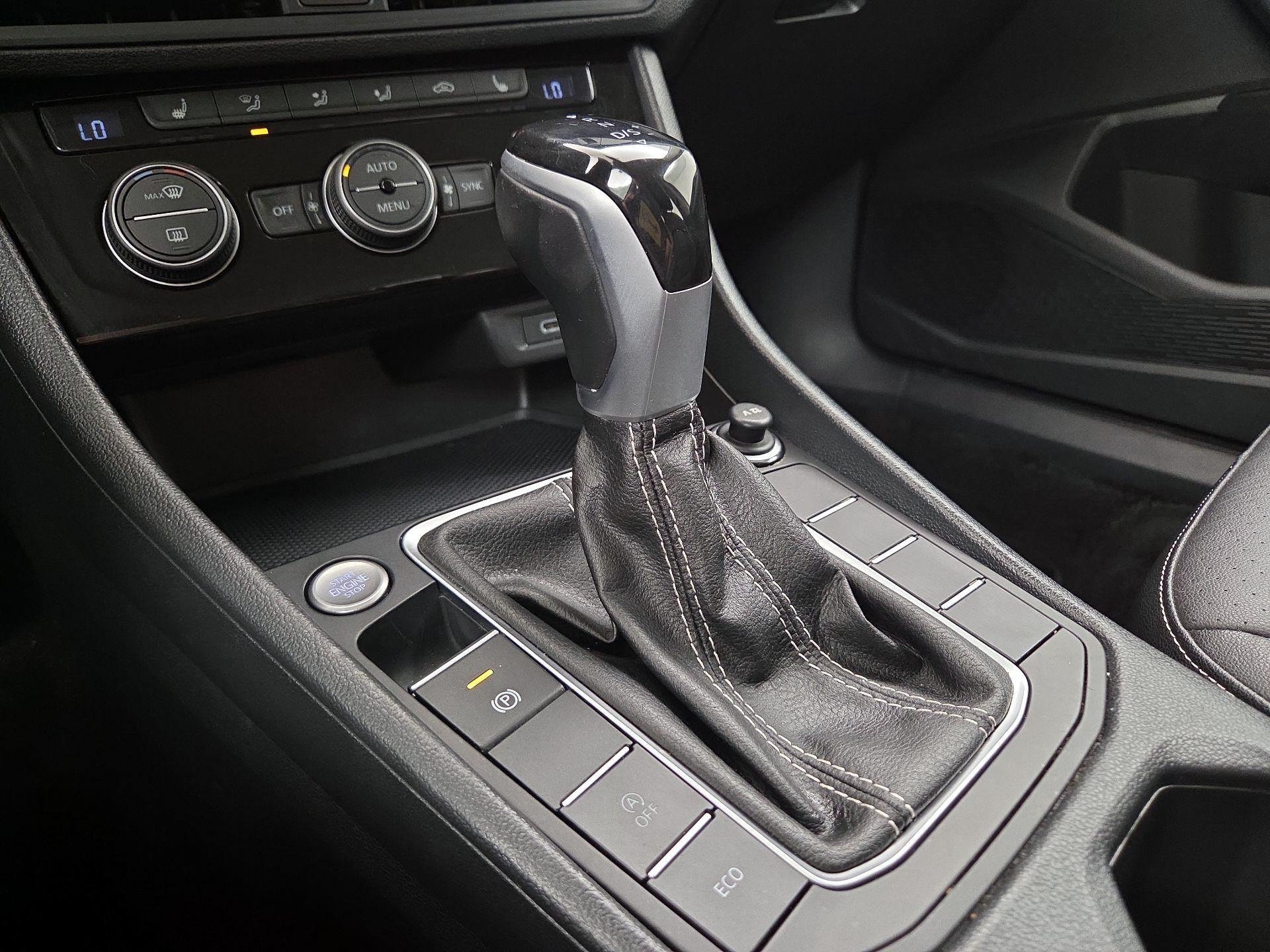 Thumbnail: 2024 Volkswagen Jetta - 17