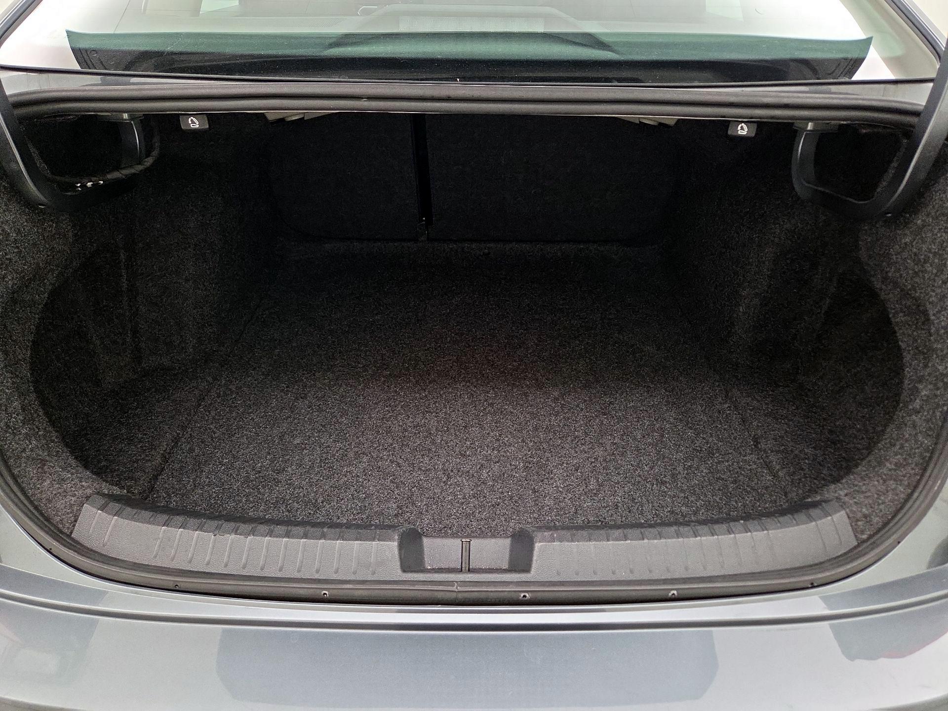 Thumbnail: 2024 Volkswagen Jetta - 20