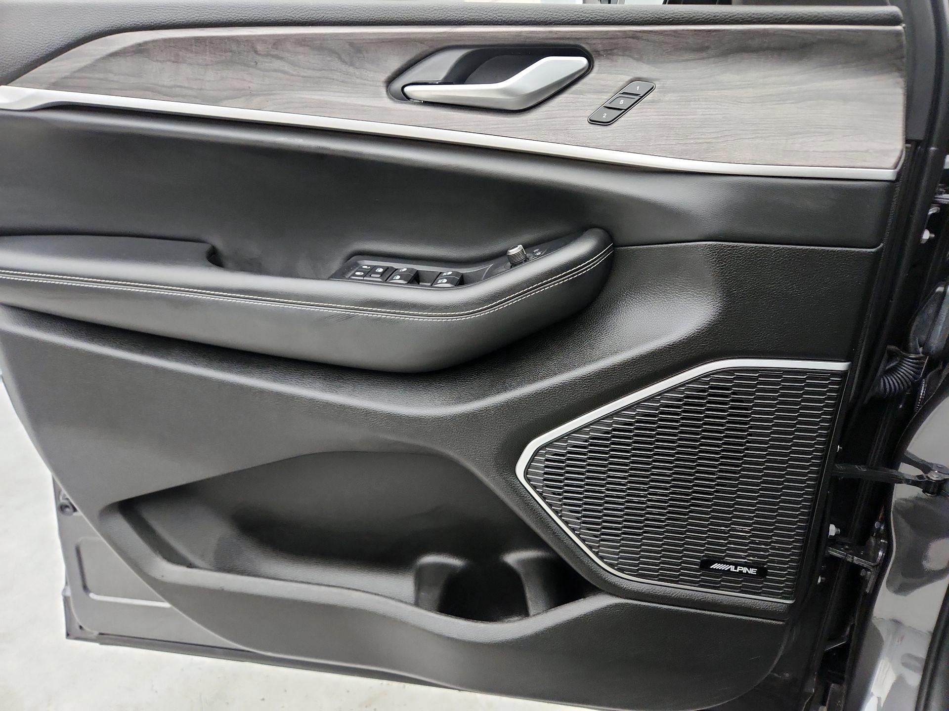 Thumbnail: 2022 Jeep Grand Cherokee - 12