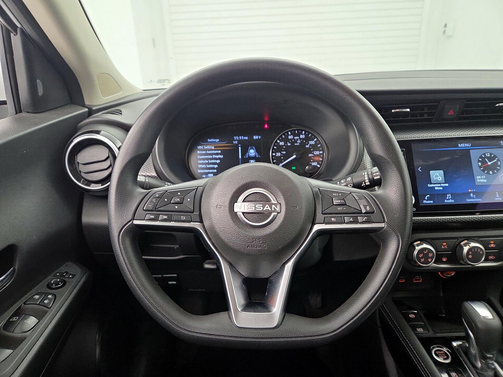 Thumbnail: 2023 Nissan Kicks - 10