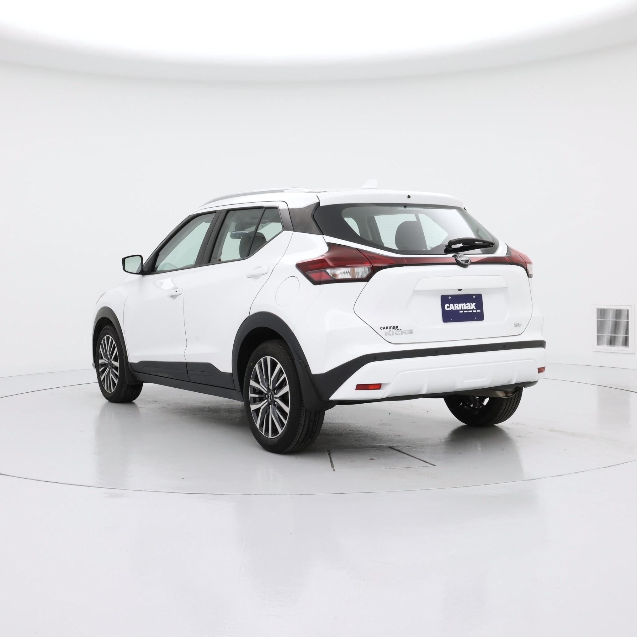Thumbnail: 2023 Nissan Kicks - 2