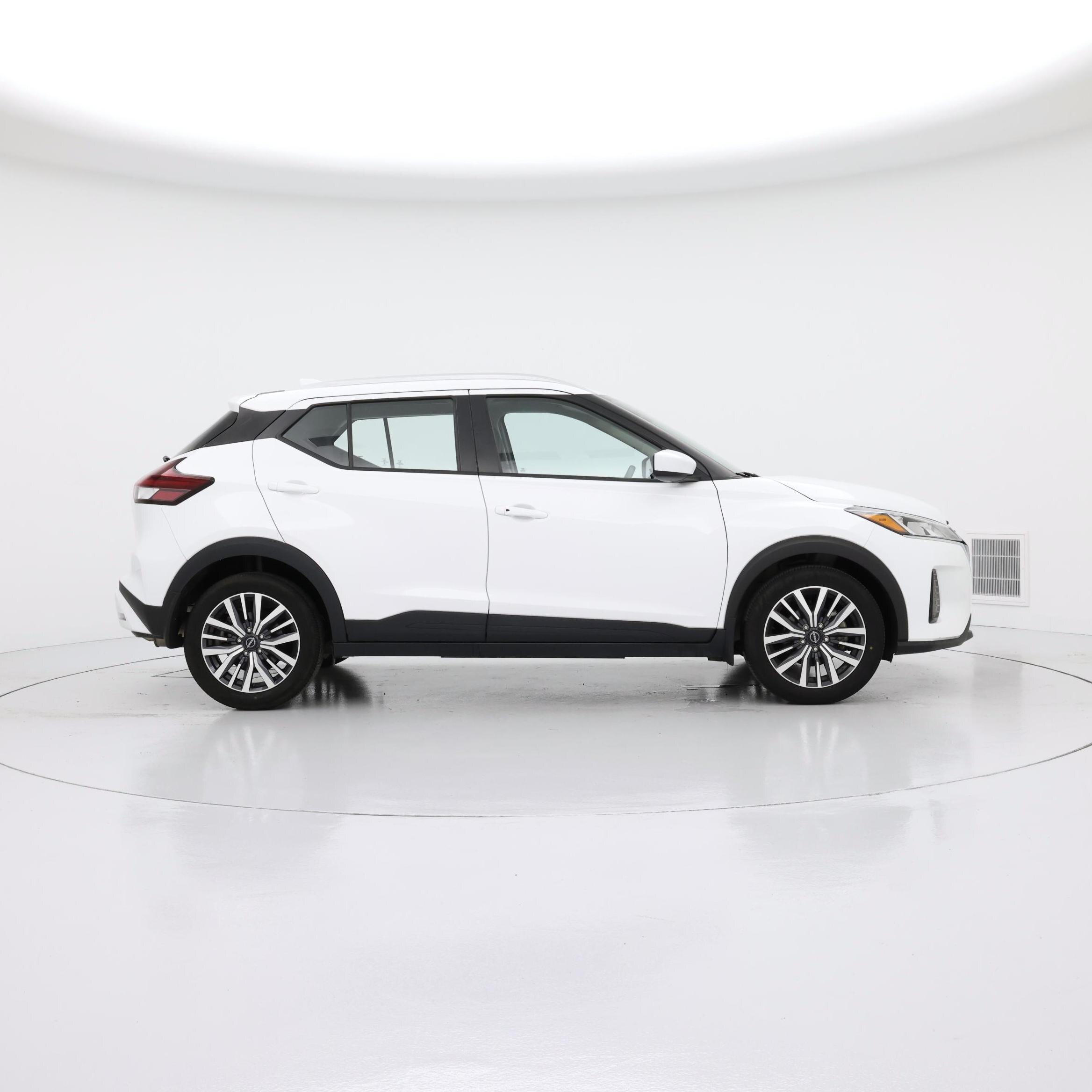 Thumbnail: 2023 Nissan Kicks - 7