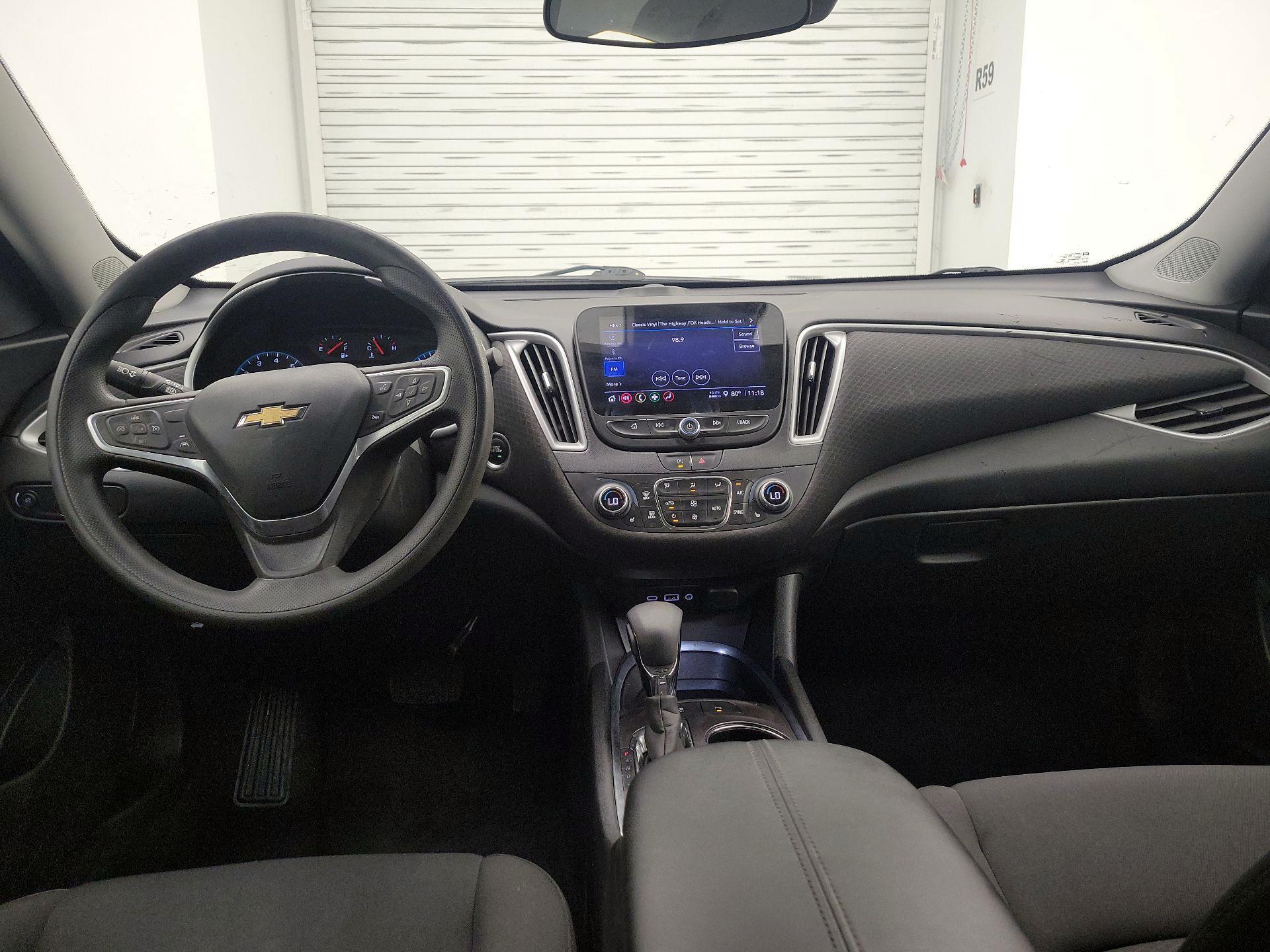 Thumbnail: 2022 Chevrolet Malibu - 9