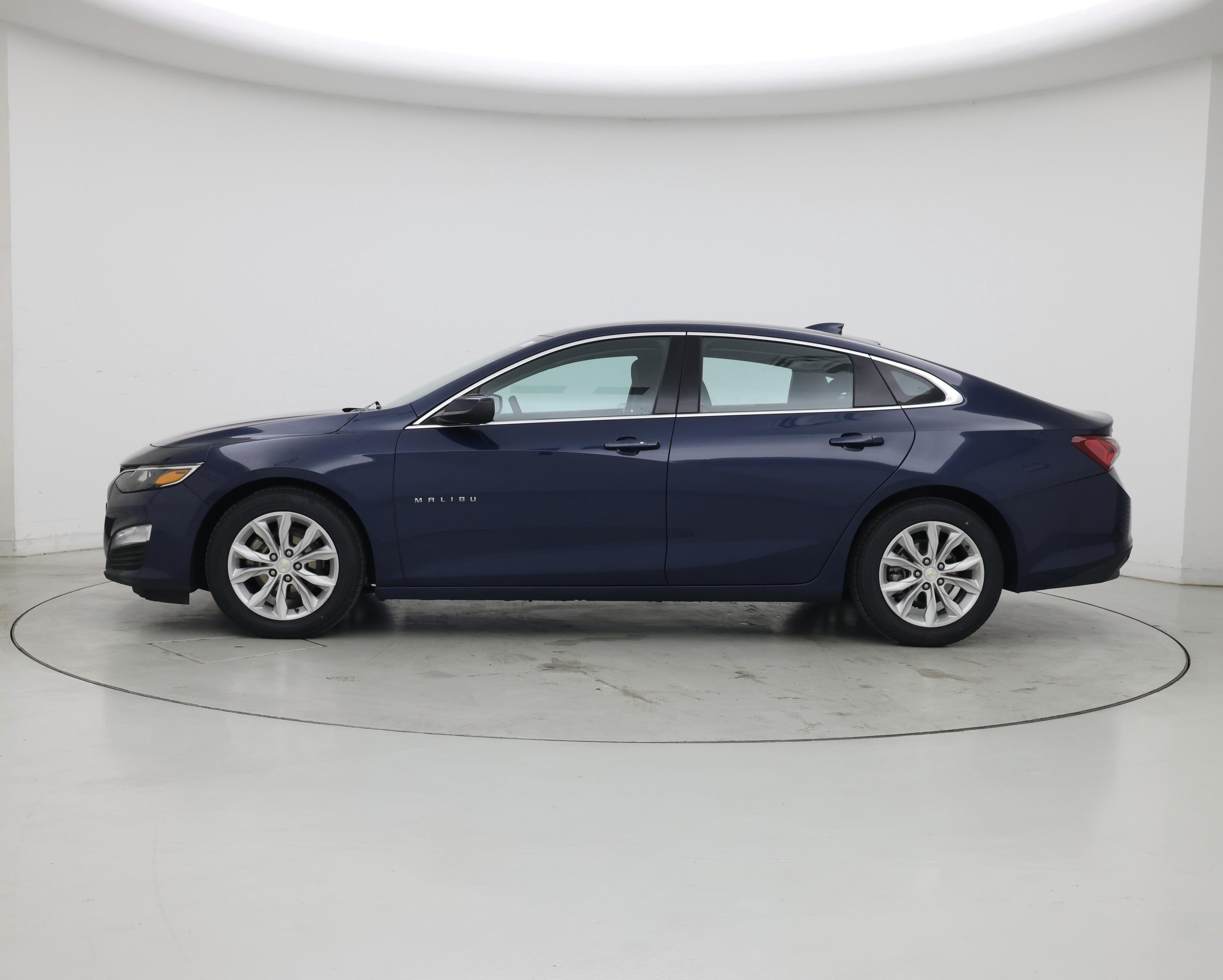 Thumbnail: 2022 Chevrolet Malibu - 3