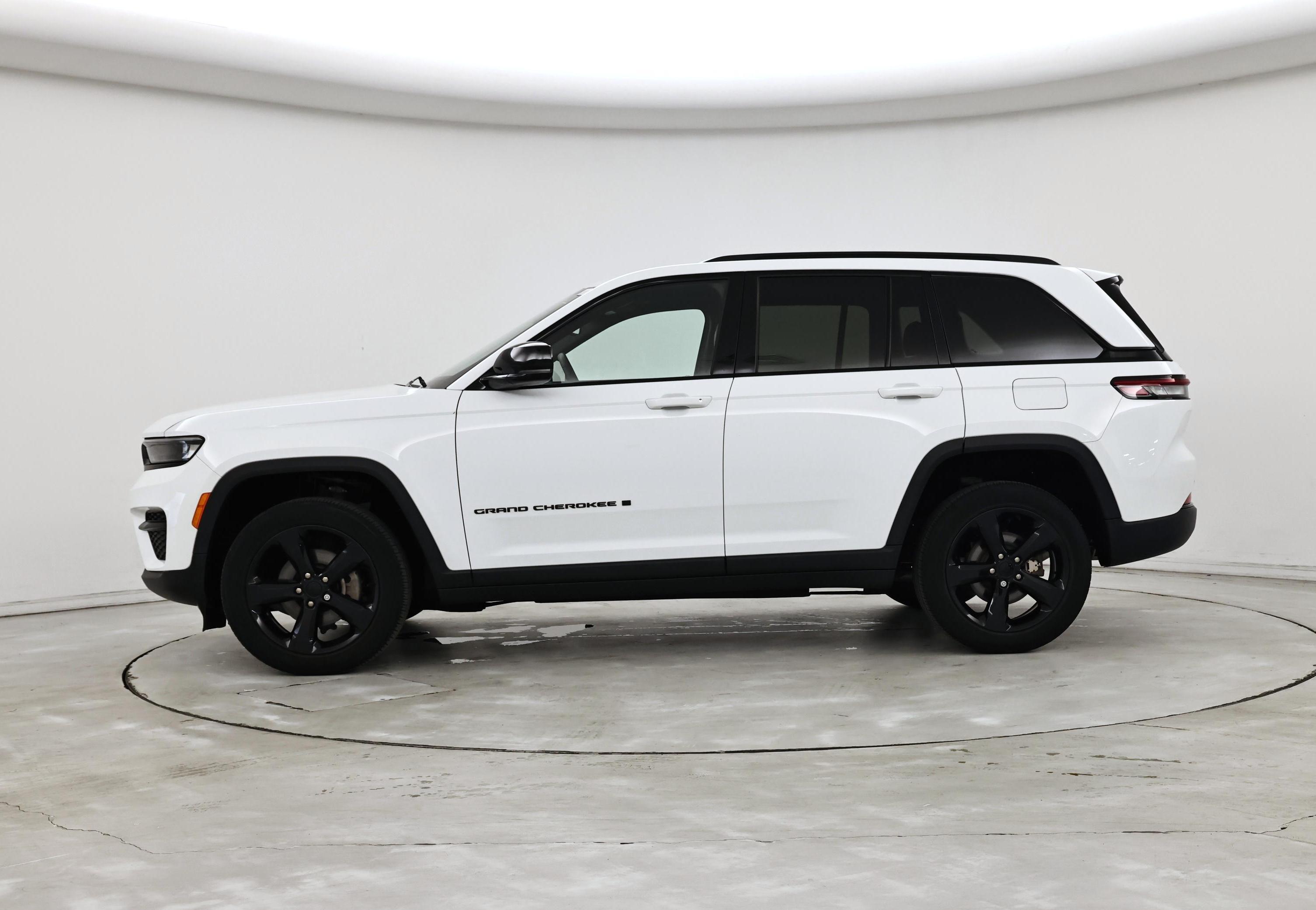 Thumbnail: 2022 Jeep Grand Cherokee - 3