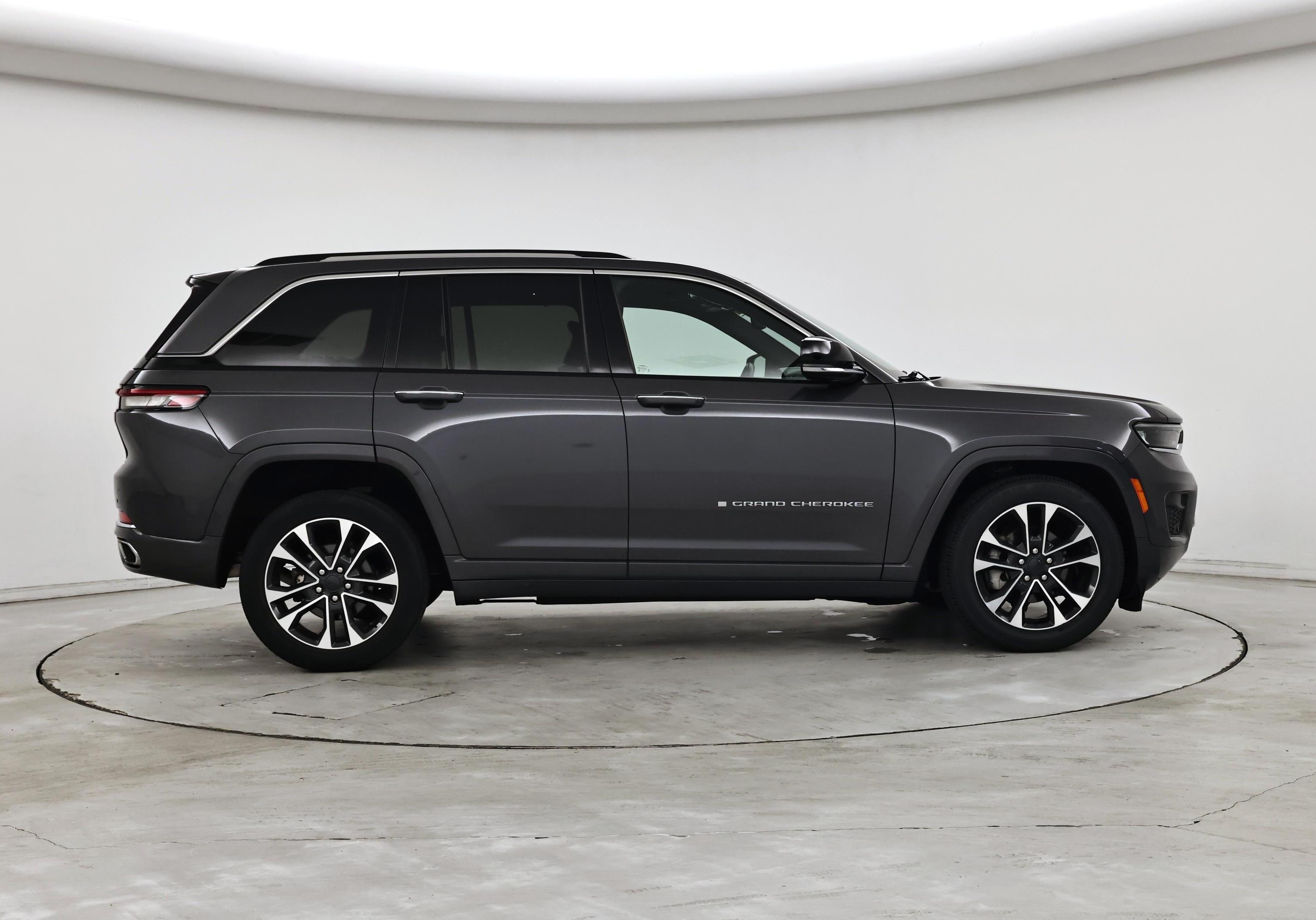 Thumbnail: 2022 Jeep Grand Cherokee - 7