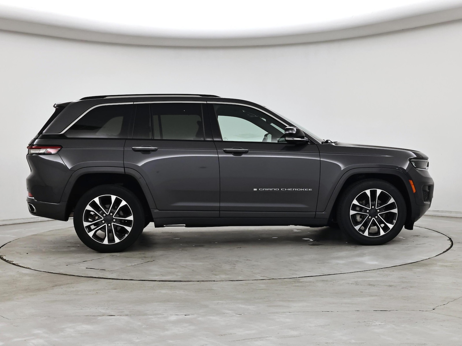 2022 Jeep Grand Cherokee Overland - Photo 8