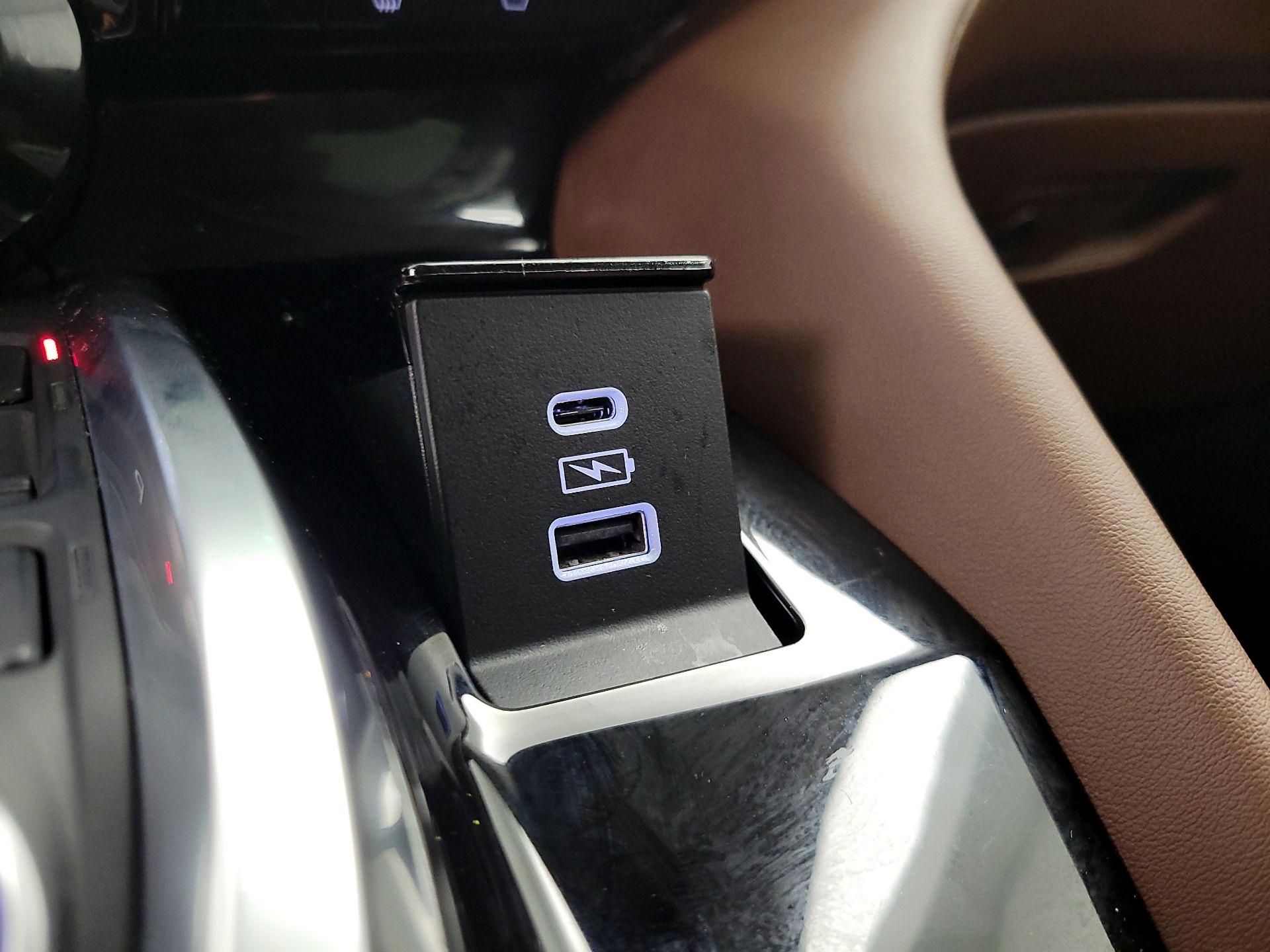 Thumbnail: 2022 Acura MDX - 19