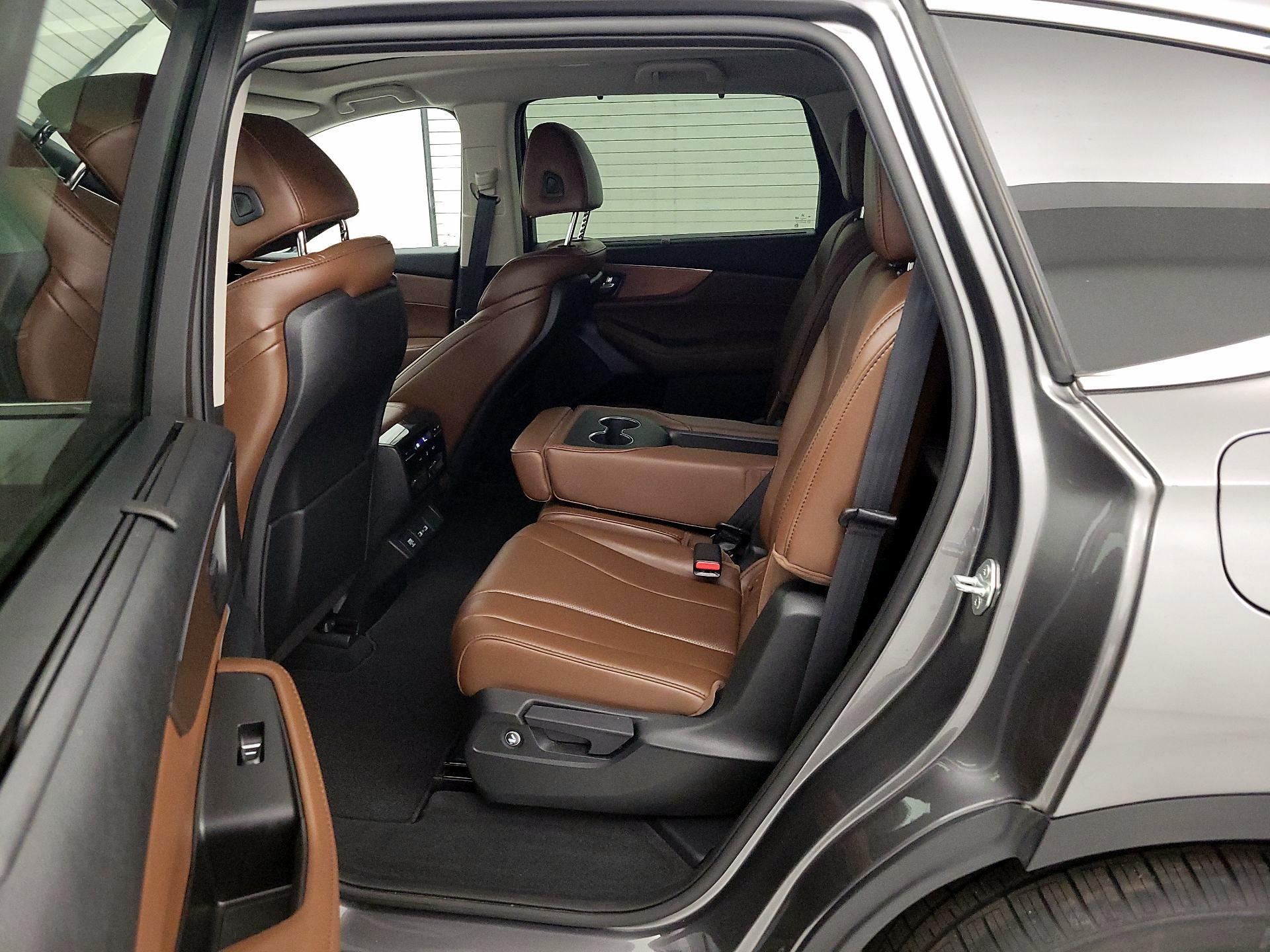 Thumbnail: 2022 Acura MDX - 20