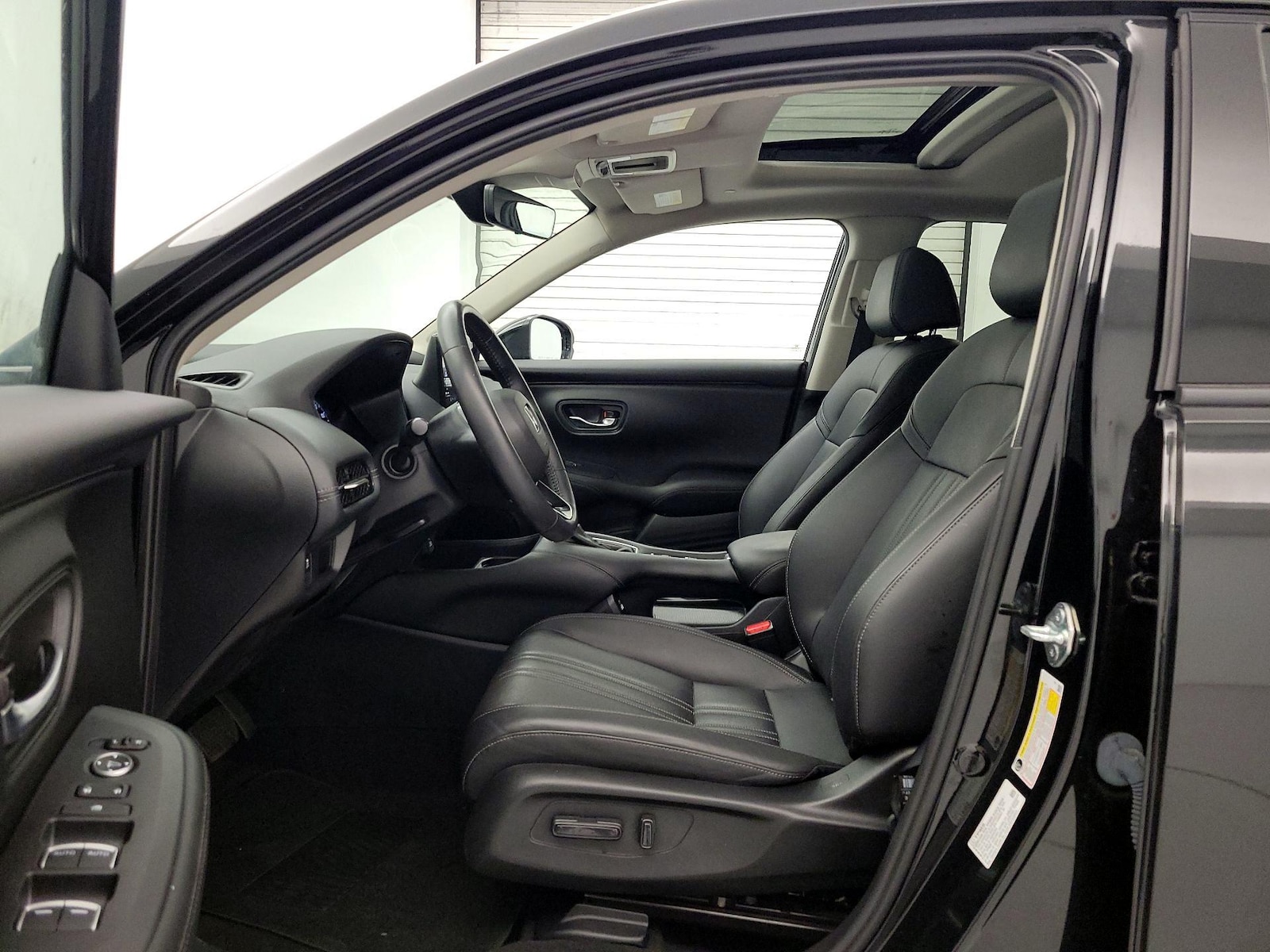 2023 Honda HR-V EX-L - Photo 12