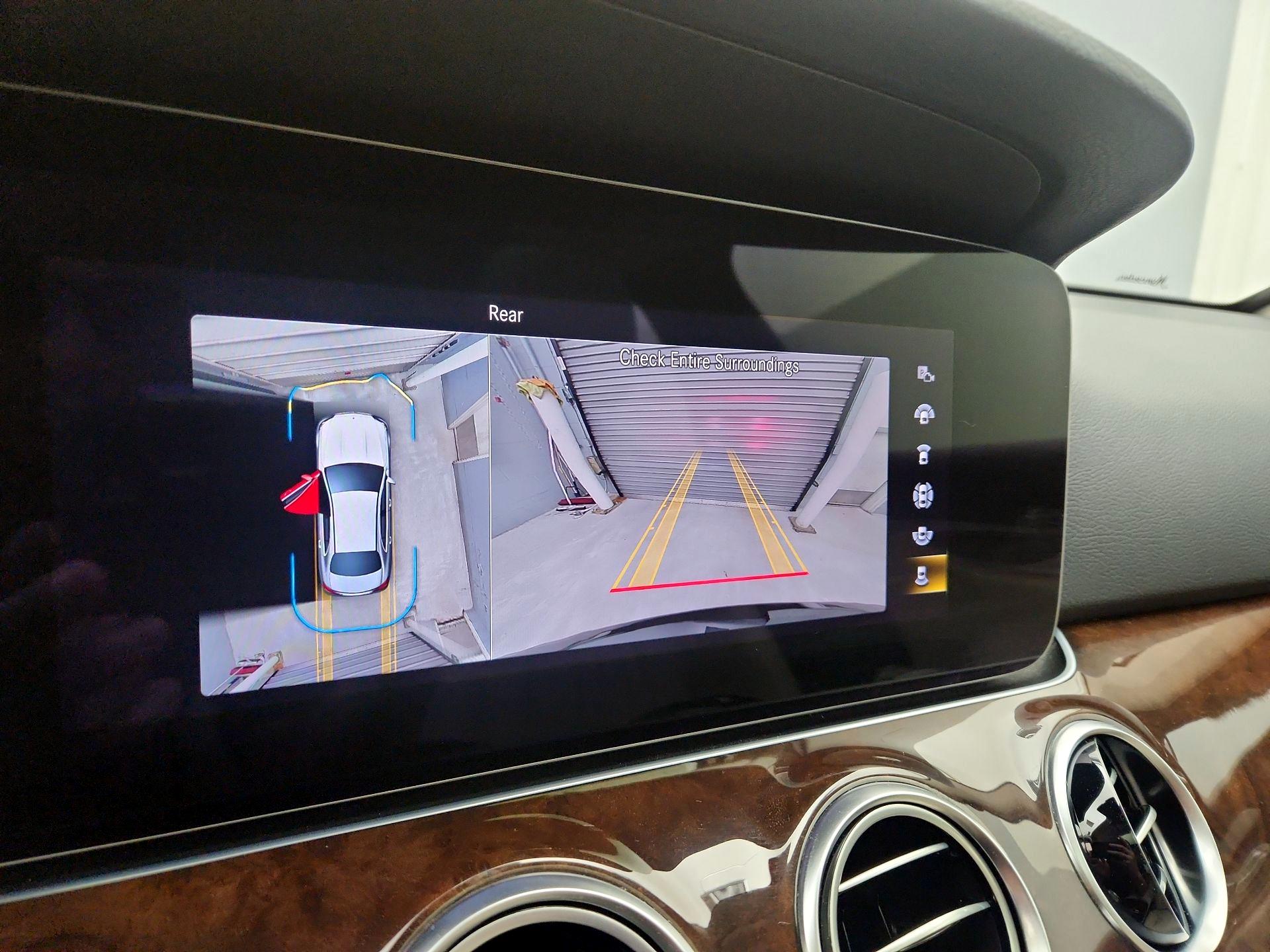 Thumbnail: 2022 Mercedes-Benz E-Class - 15