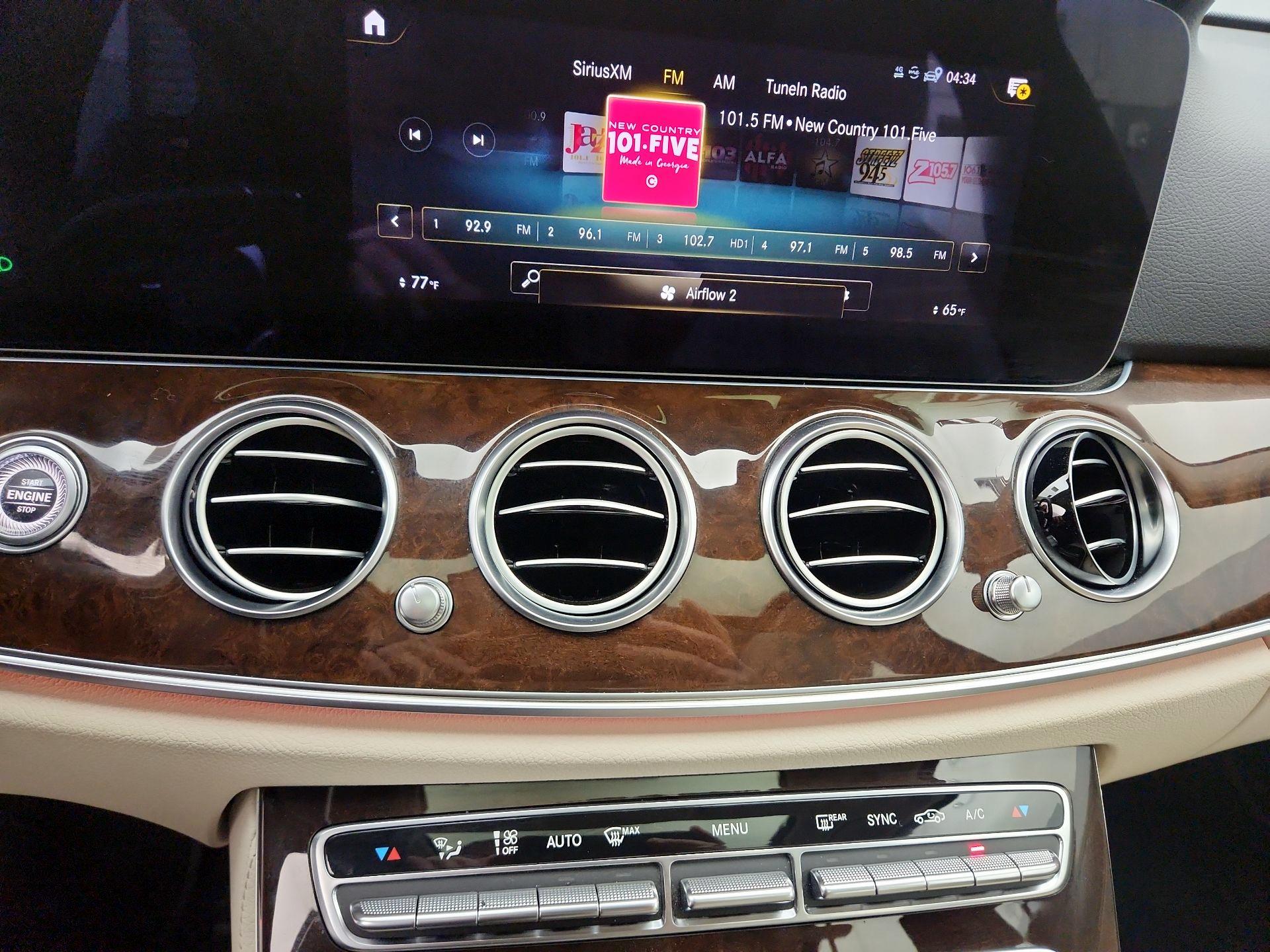 Thumbnail: 2022 Mercedes-Benz E-Class - 17