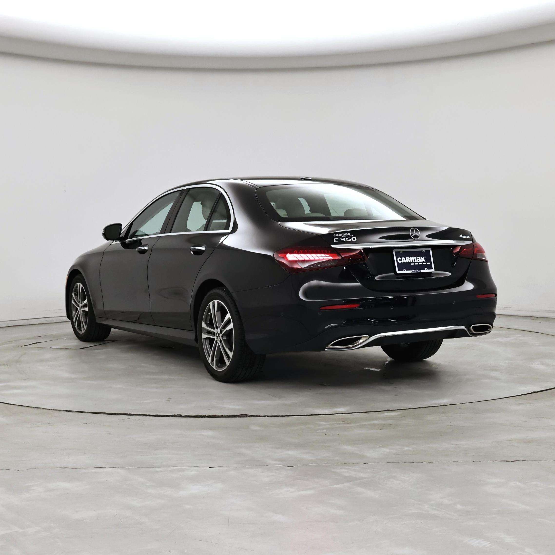 Thumbnail: 2022 Mercedes-Benz E-Class - 2