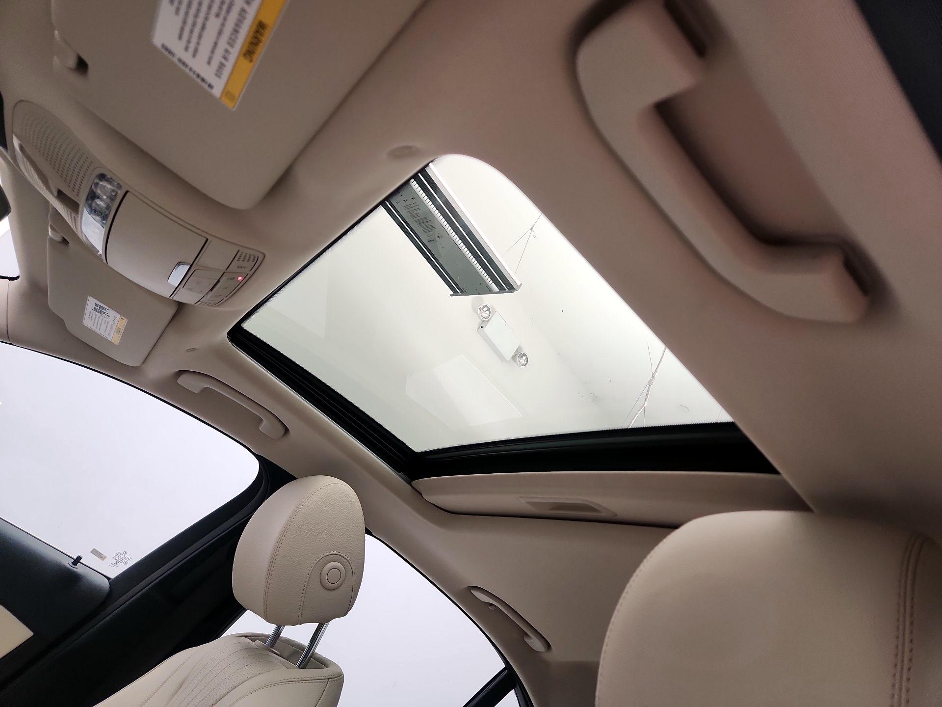 Thumbnail: 2022 Mercedes-Benz E-Class - 20