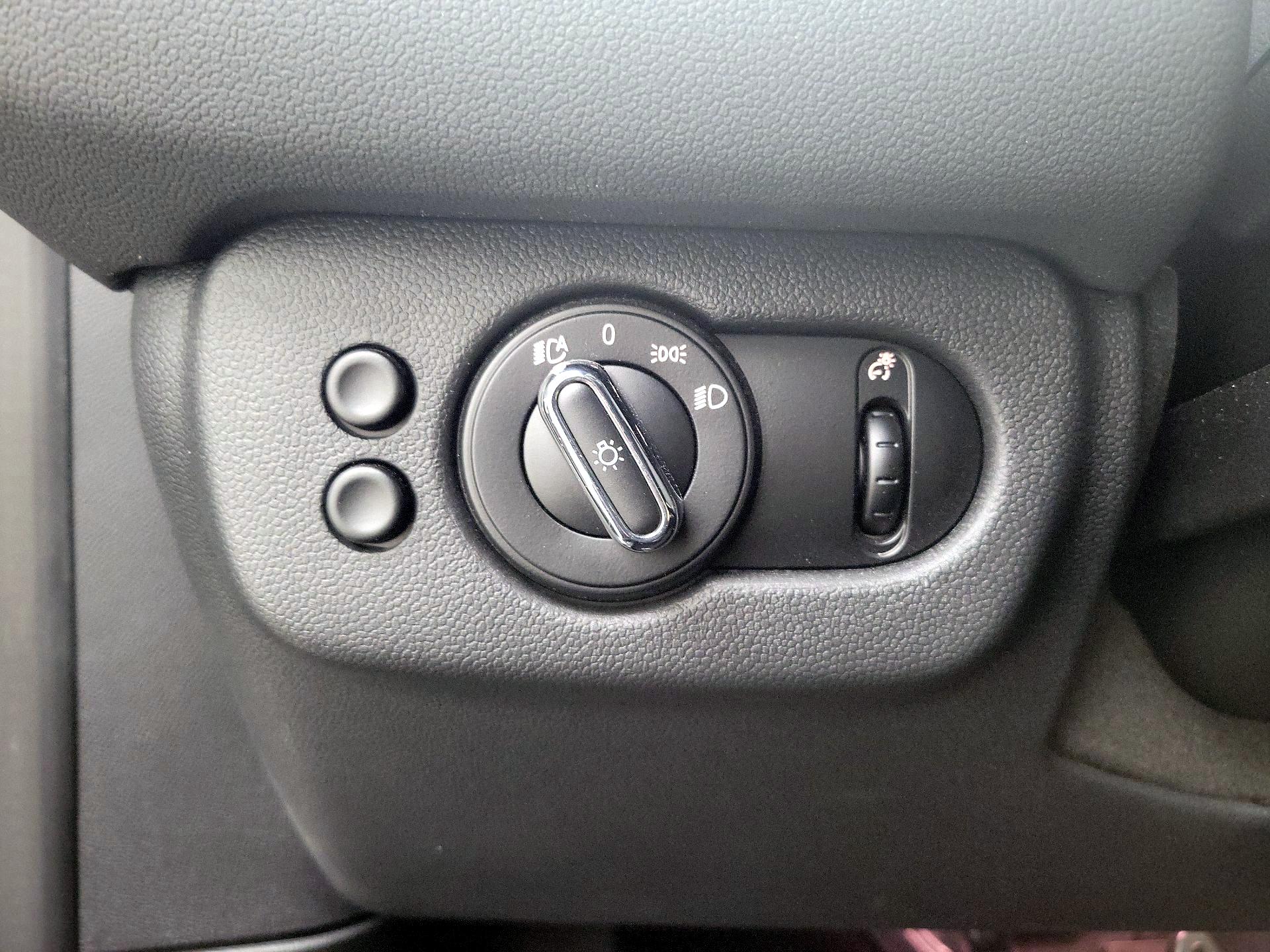 Thumbnail: 2023 MINI Cooper Clubman - 13