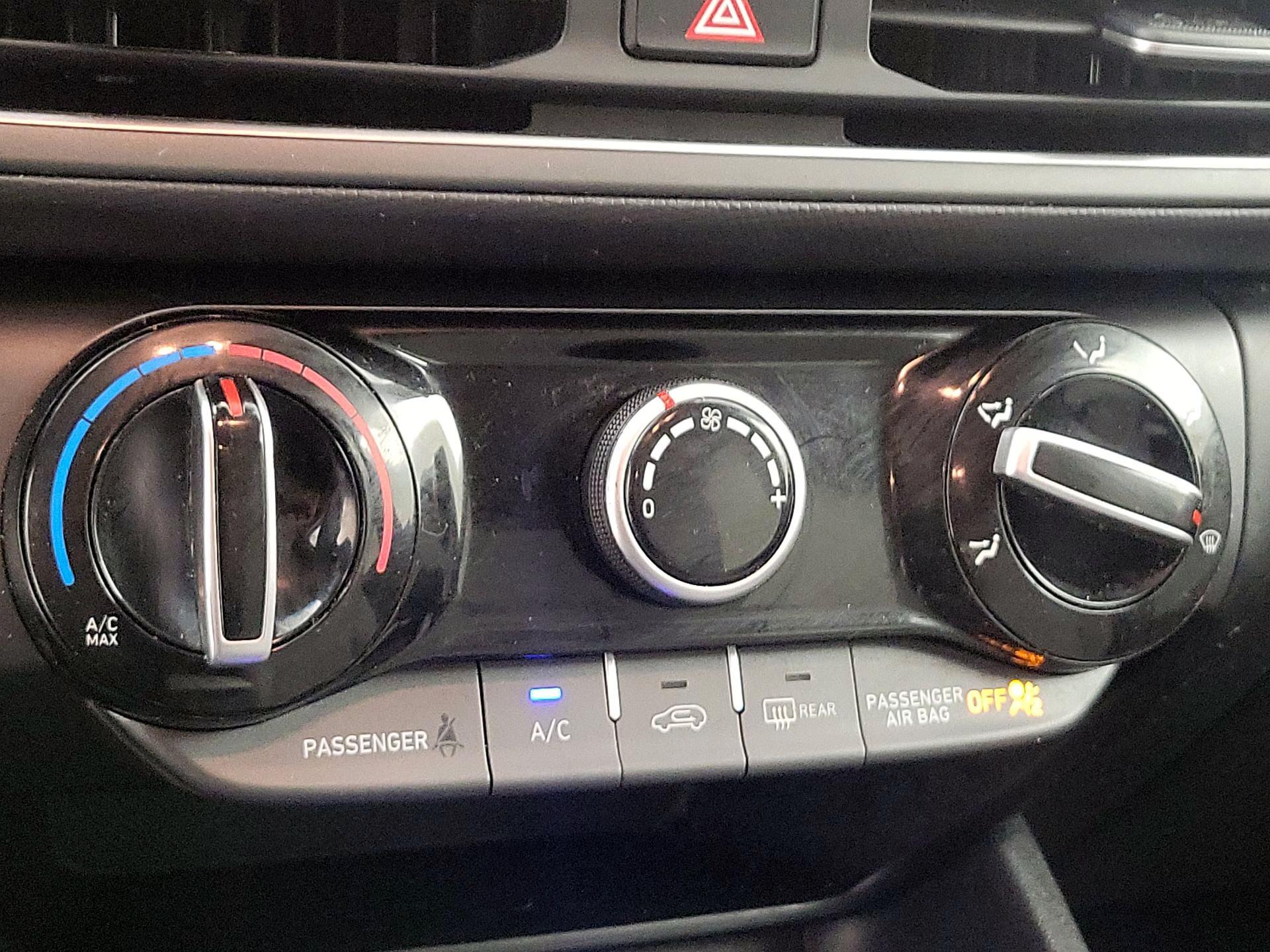 Thumbnail: 2022 Hyundai Kona - 16