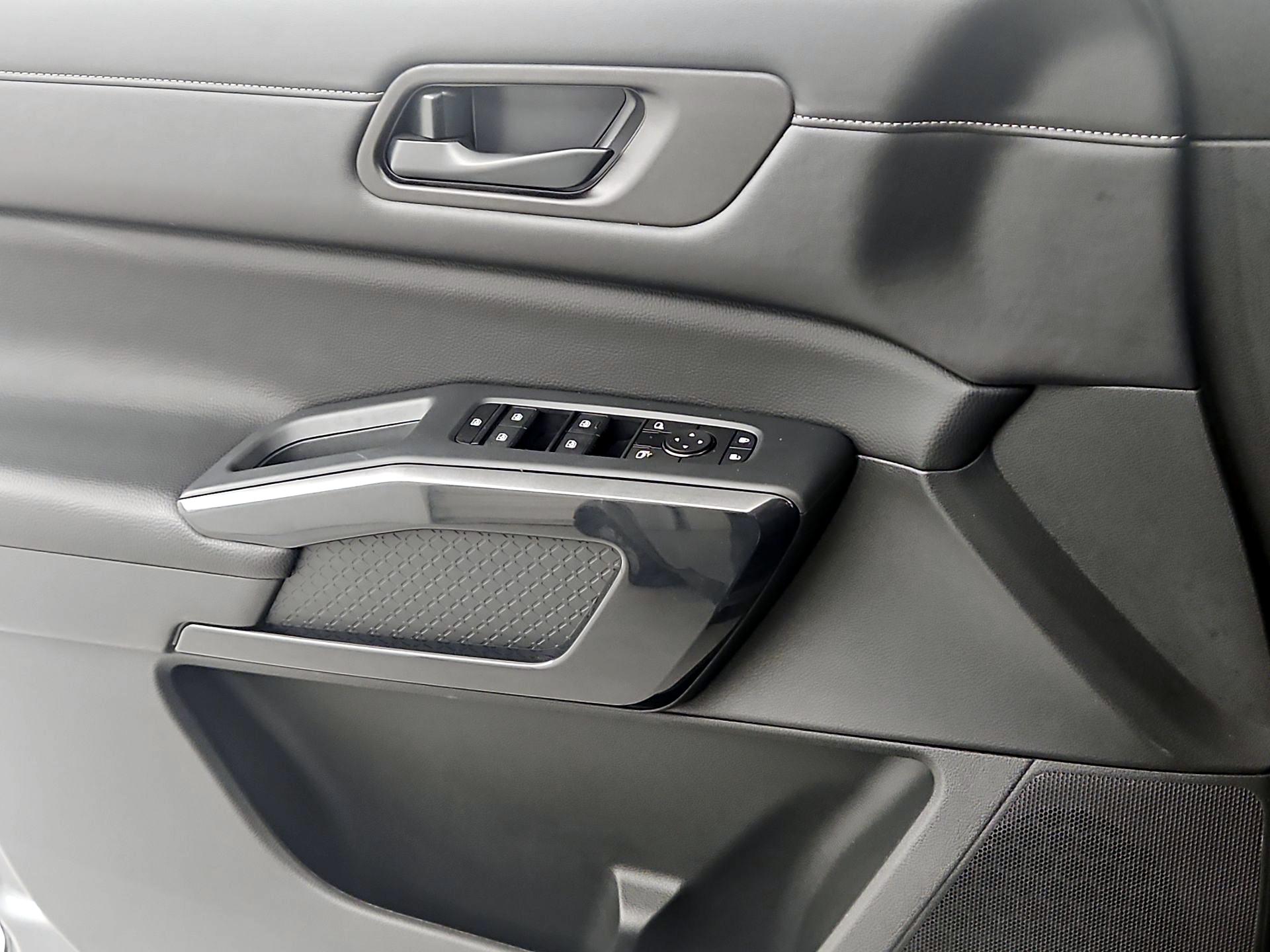 Thumbnail: 2024 Nissan Pathfinder - 12