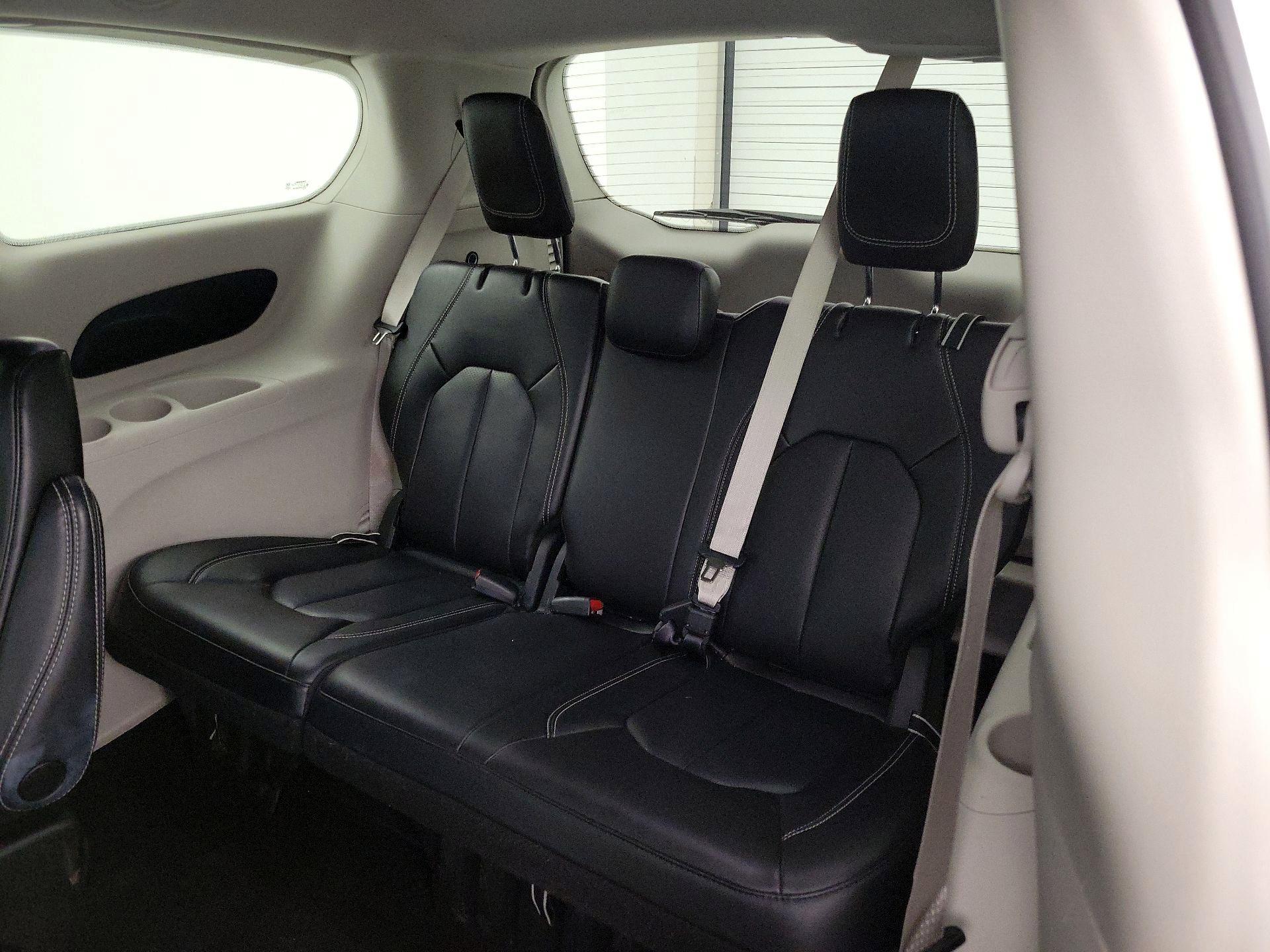 Thumbnail: 2023 Chrysler Pacifica - 20