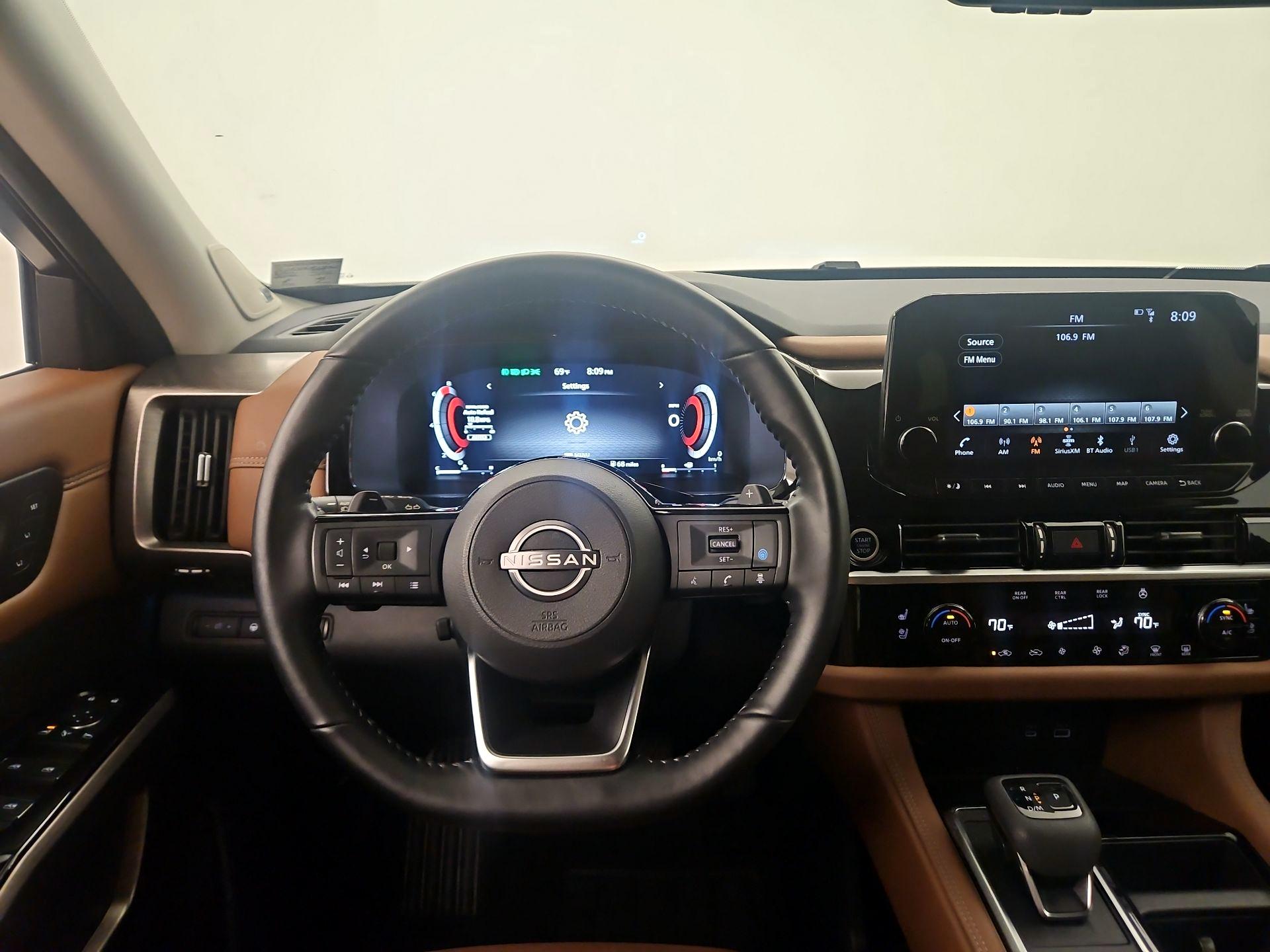 Thumbnail: 2023 Nissan Pathfinder - 10