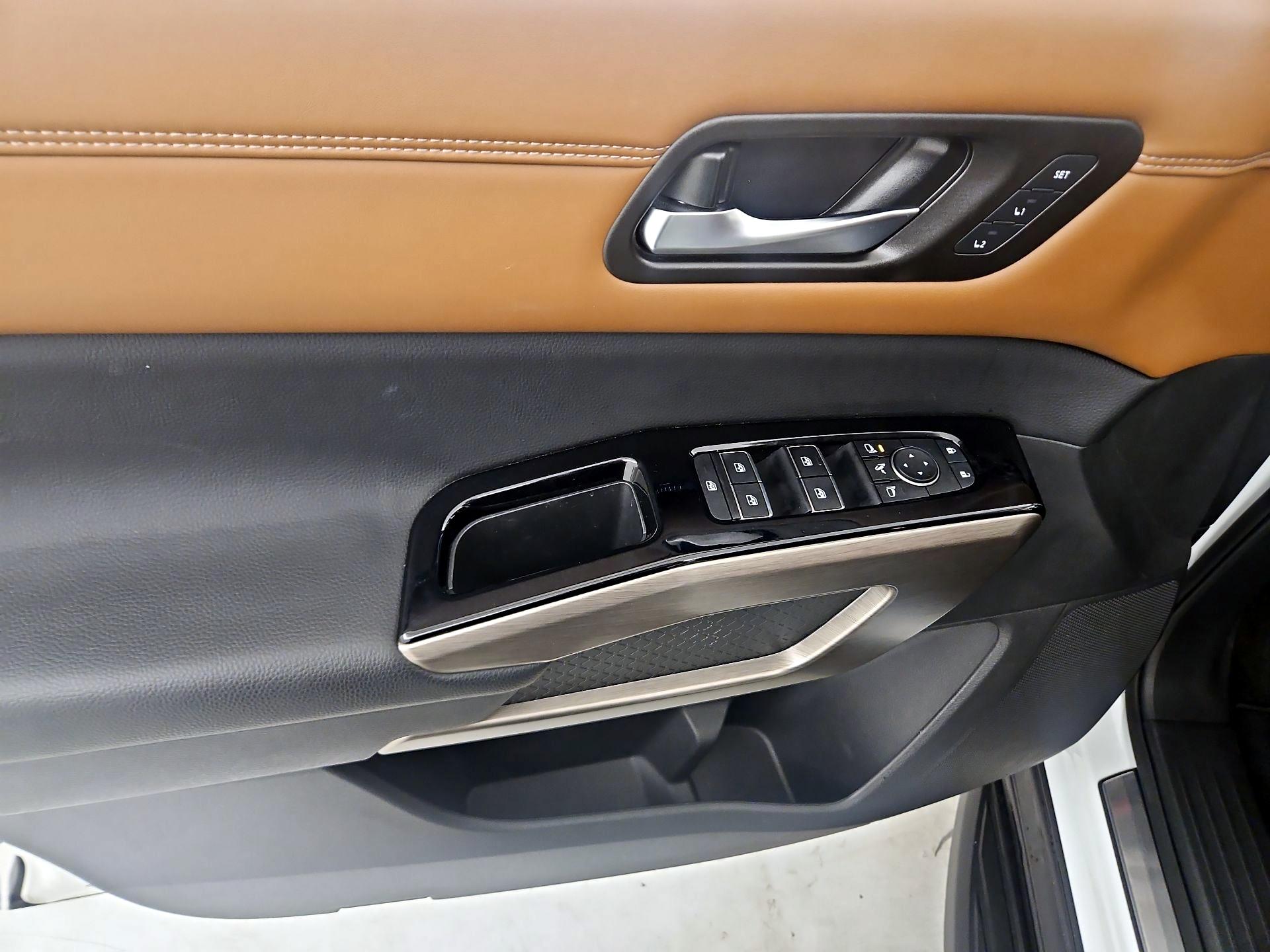 Thumbnail: 2023 Nissan Pathfinder - 12