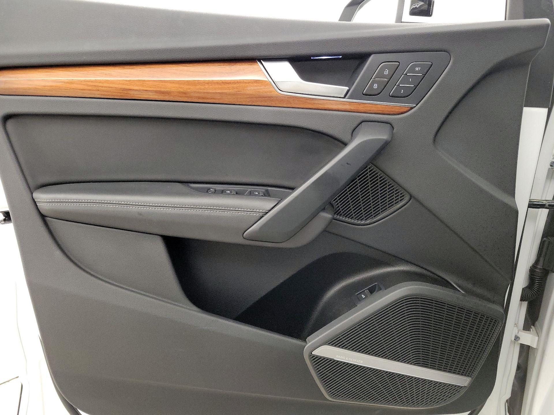 Thumbnail: 2023 Audi Q5 - 12